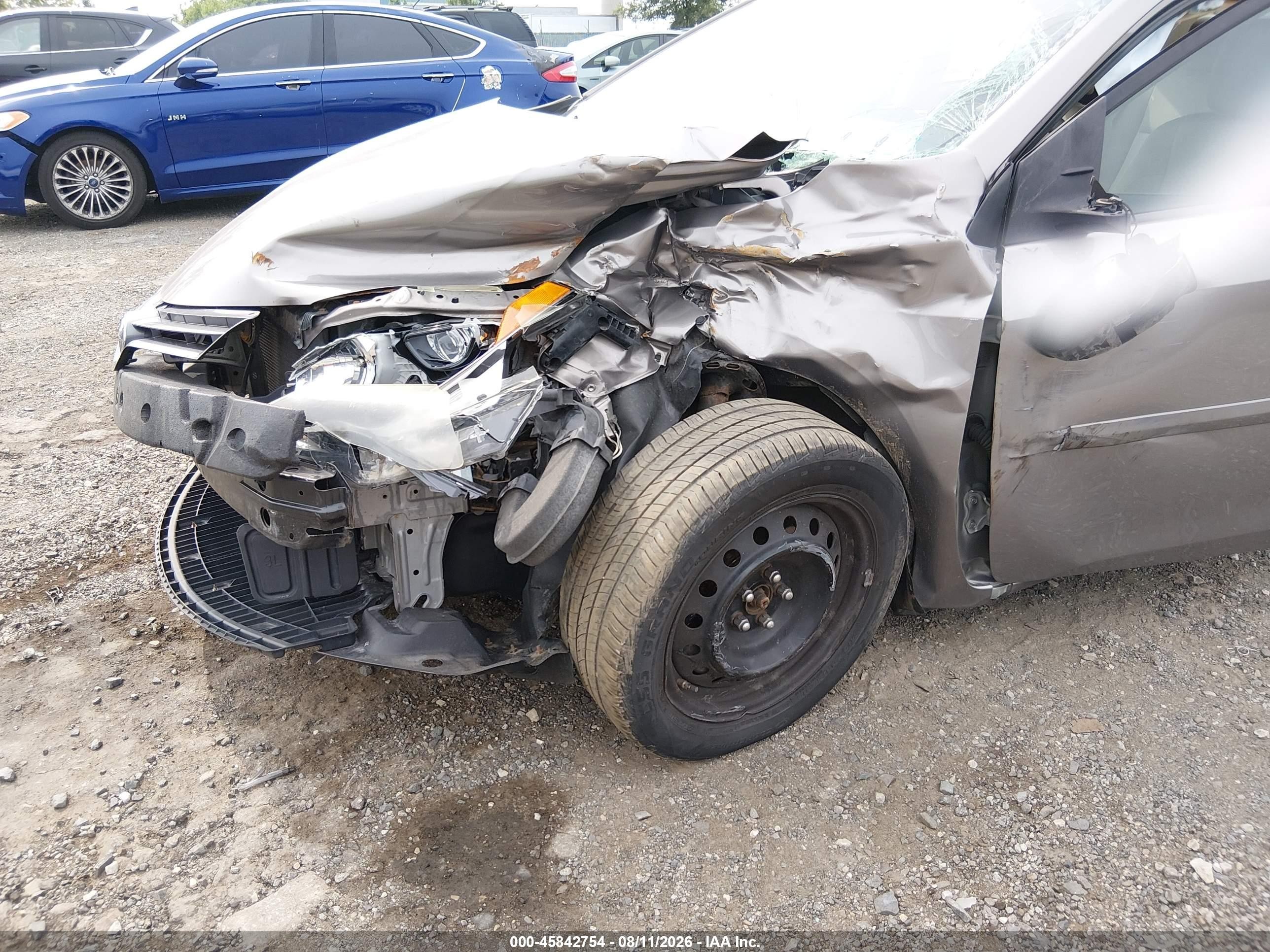 2015 Toyota Corolla Le Silver vin: 2T1BURHE5FC331625