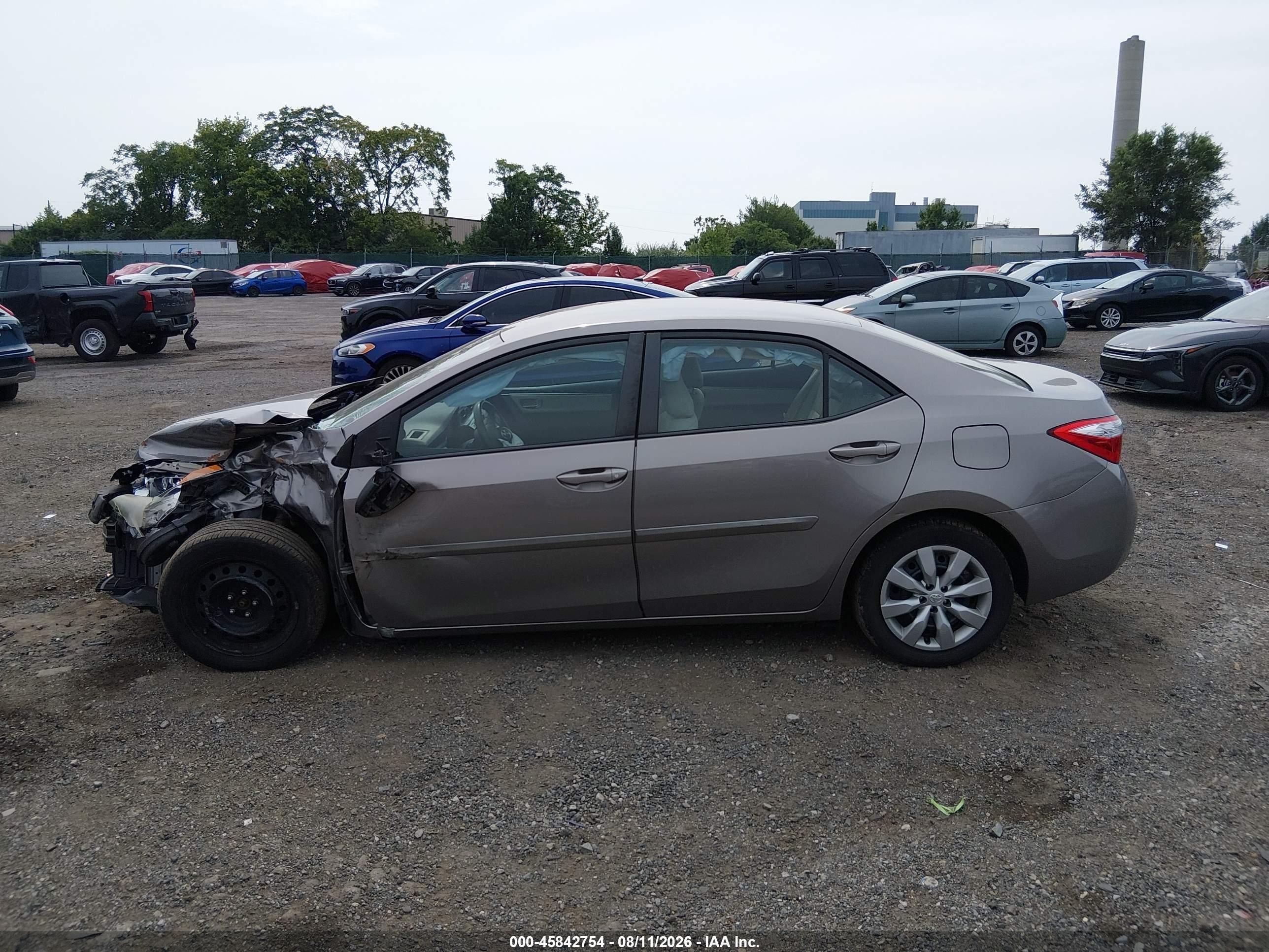 2015 Toyota Corolla Le Silver vin: 2T1BURHE5FC331625