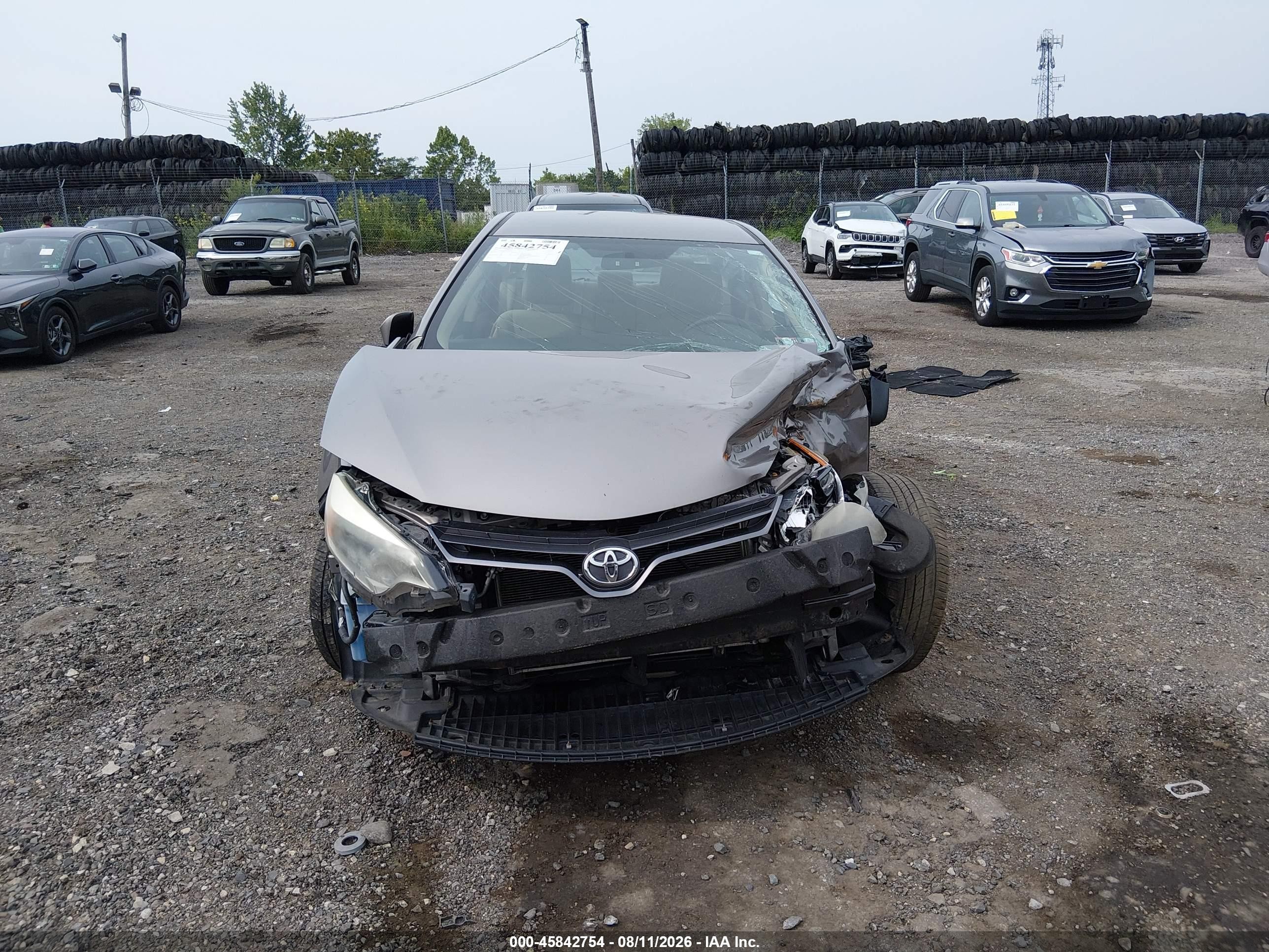 2015 Toyota Corolla Le Silver vin: 2T1BURHE5FC331625