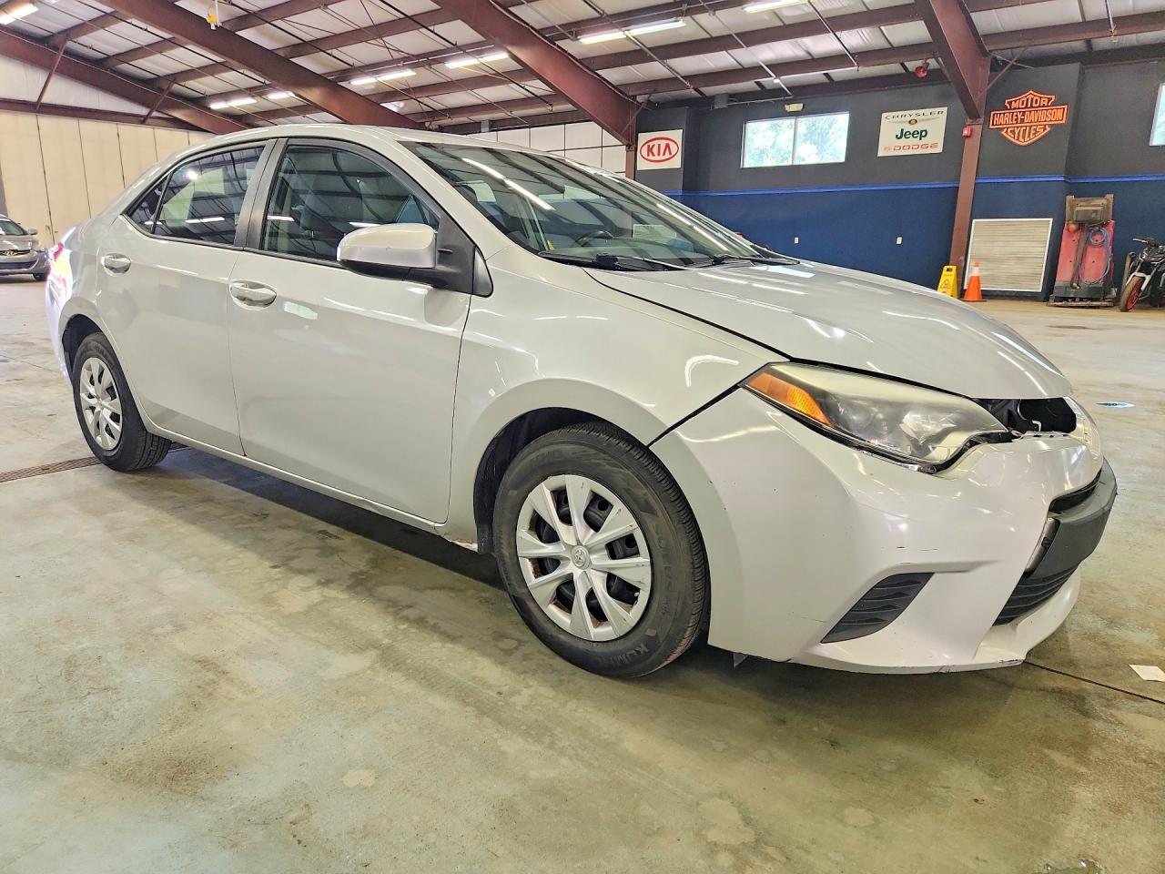 2015 Toyota Corolla L Silver vin: 2T1BURHE5FC340938