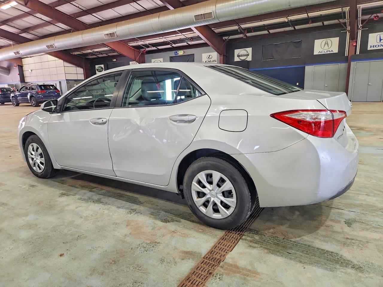 2015 Toyota Corolla L Silver vin: 2T1BURHE5FC340938