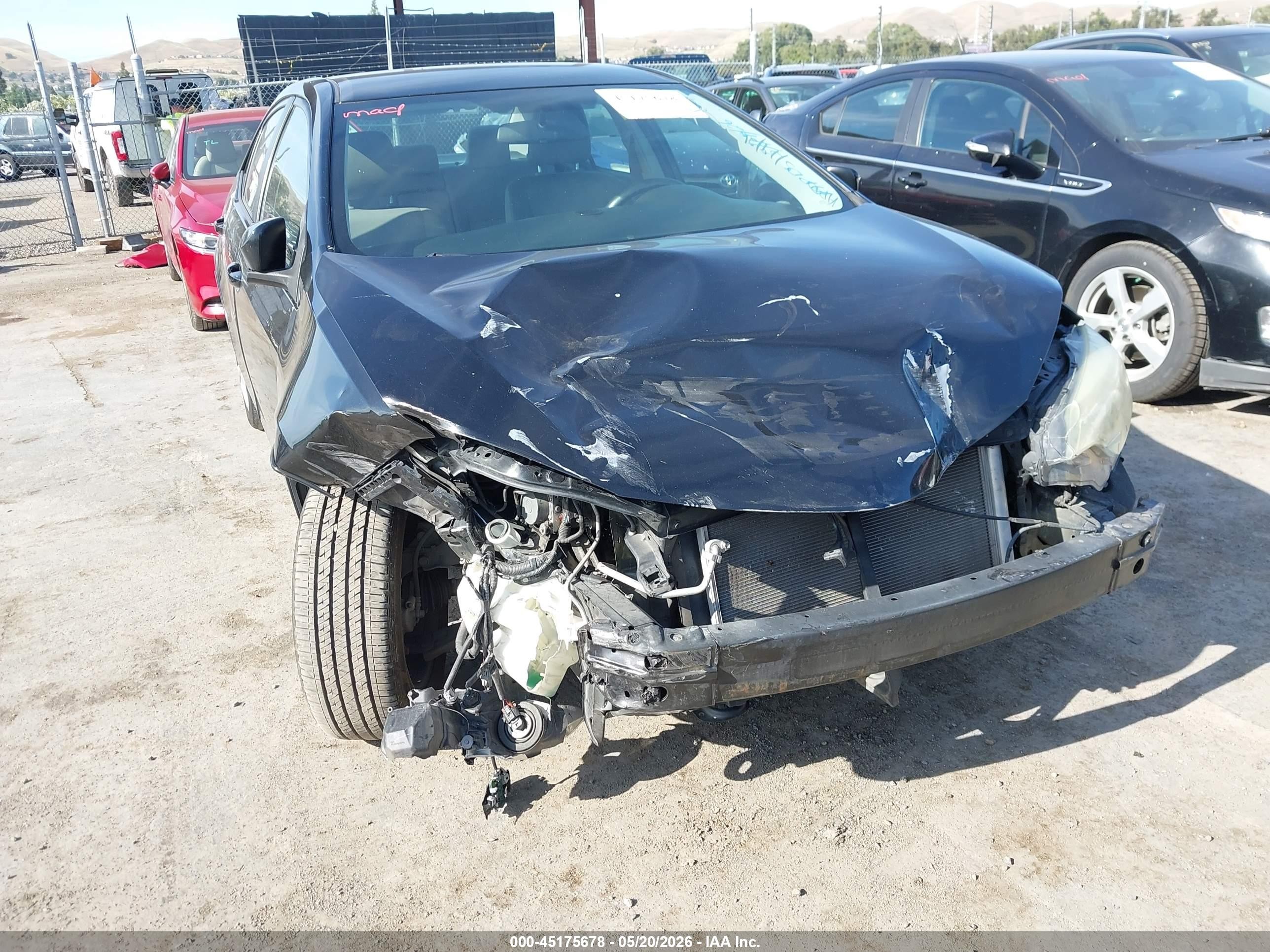 2015 Toyota Corolla Le Black vin: 2T1BURHE5FC375981