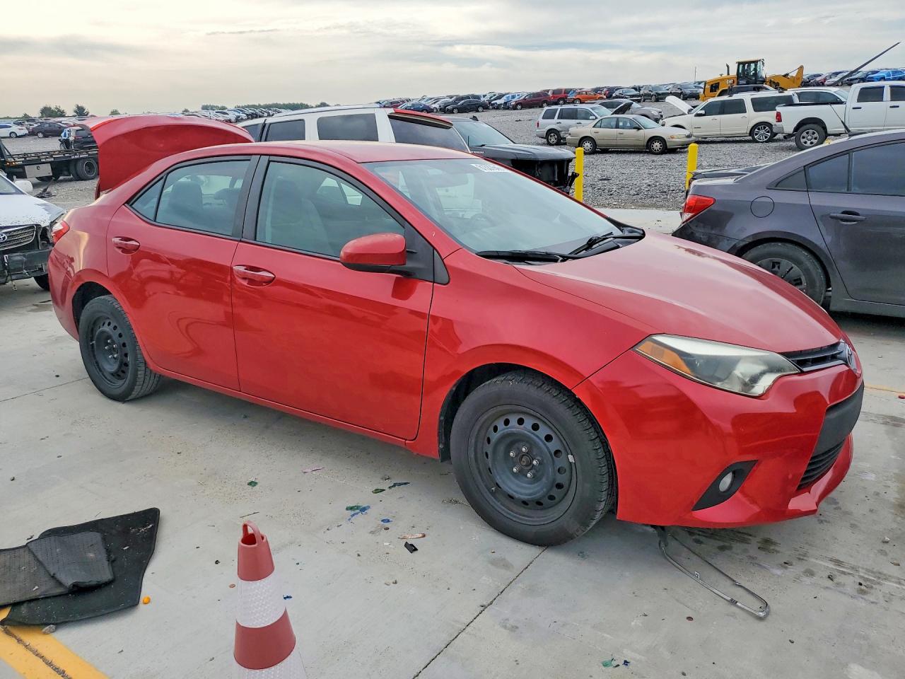 2015 Toyota Corolla Le Red vin: 2T1BURHE5FC415492