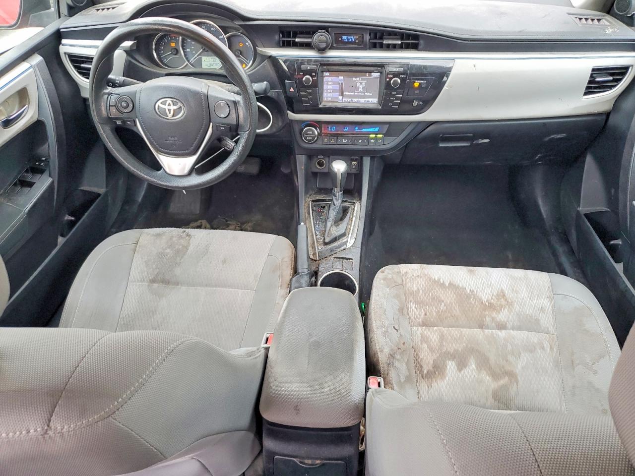 2015 Toyota Corolla Le Red vin: 2T1BURHE5FC415492