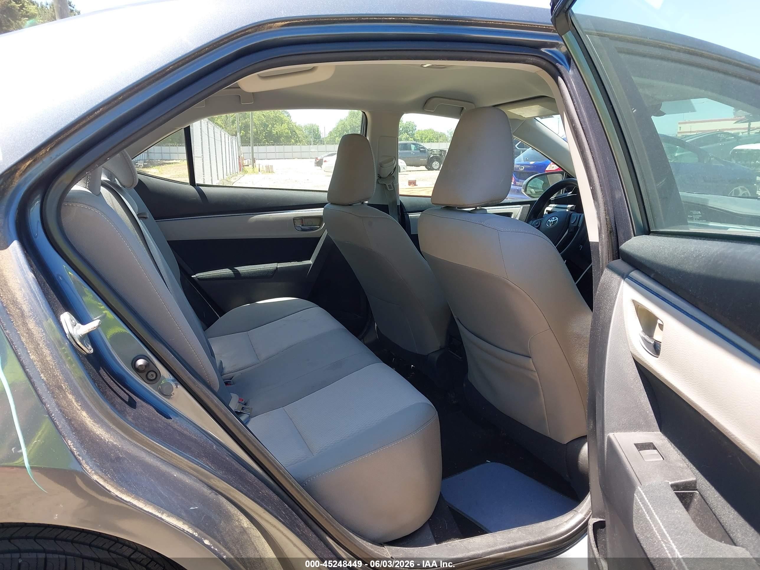 2015 Toyota Corolla Le Gray vin: 2T1BURHE5FC417890