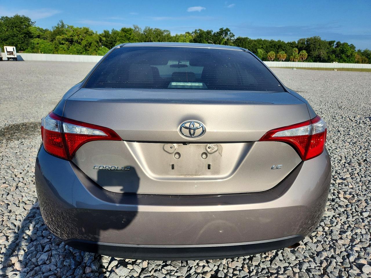 2015 Toyota Corolla Le Plus Желто-коричневый vin: 2T1BURHE5FC431790