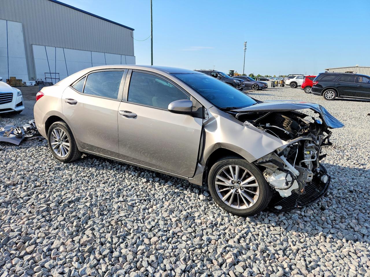 2015 Toyota Corolla Le Plus Желто-коричневый vin: 2T1BURHE5FC431790