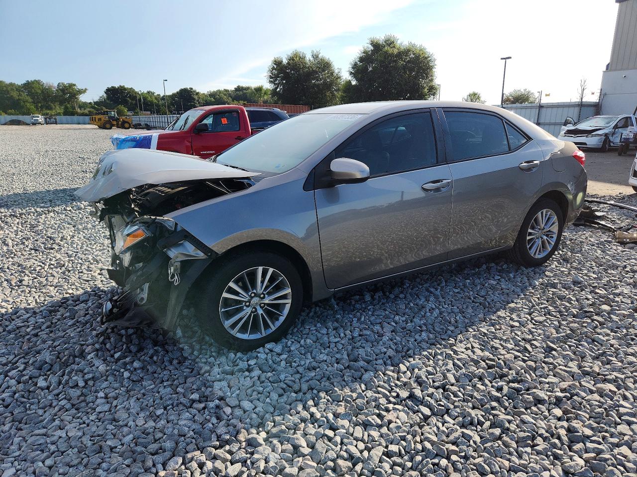 2015 Toyota Corolla Le Plus Желто-коричневый vin: 2T1BURHE5FC431790