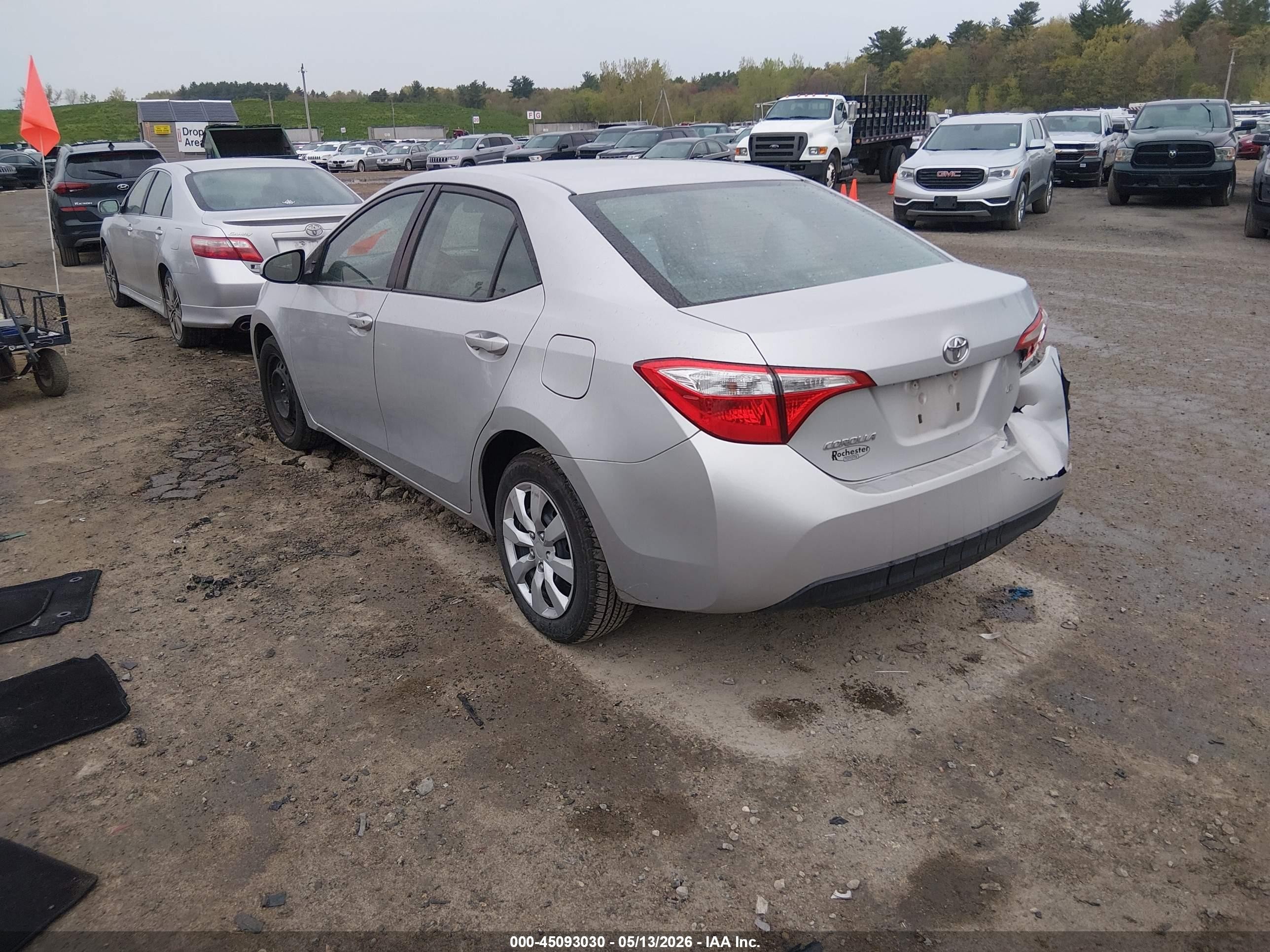 2015 Toyota Corolla Le Серебряный vin: 2T1BURHE5FC443535