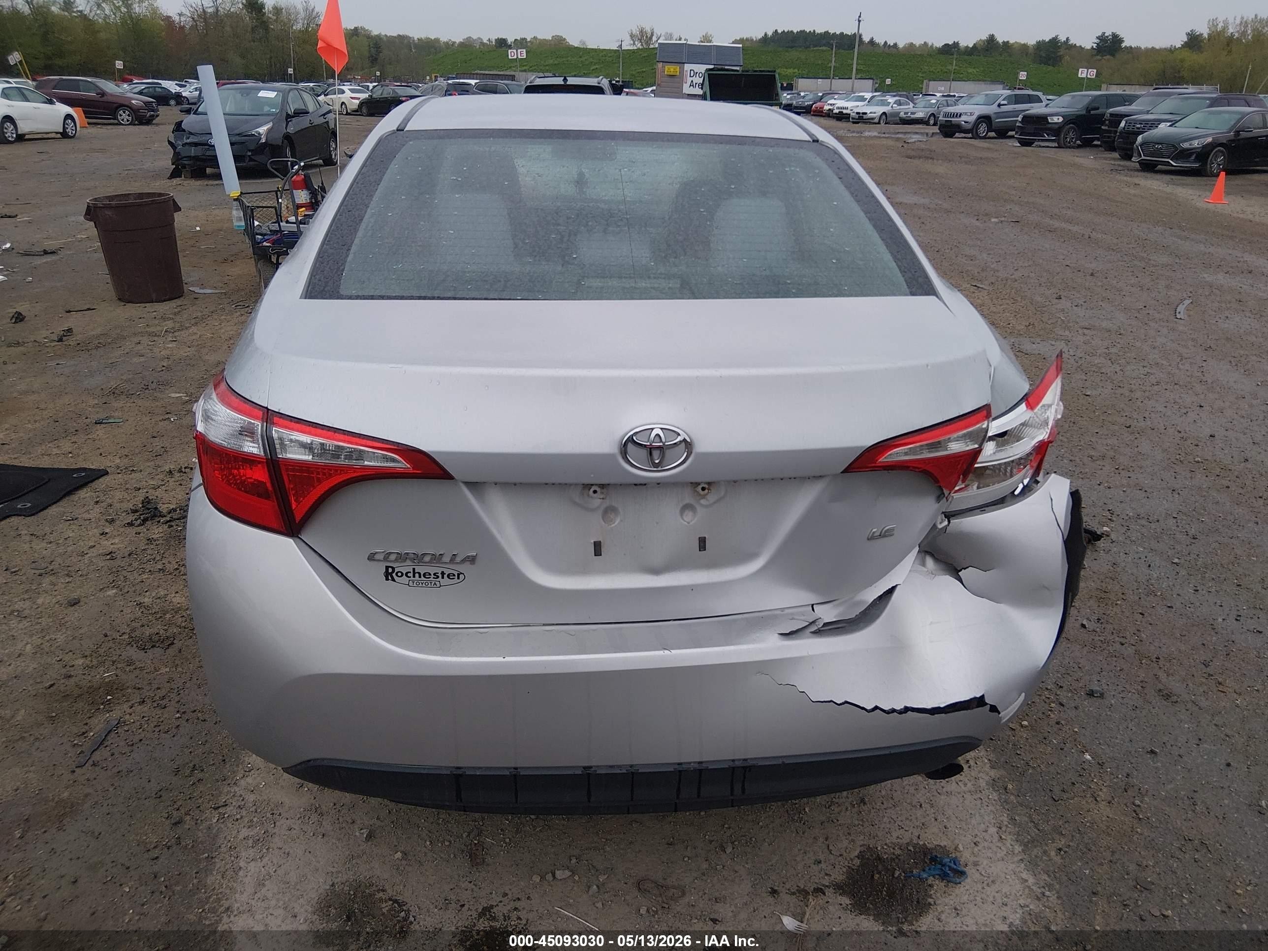 2015 Toyota Corolla Le Серебряный vin: 2T1BURHE5FC443535