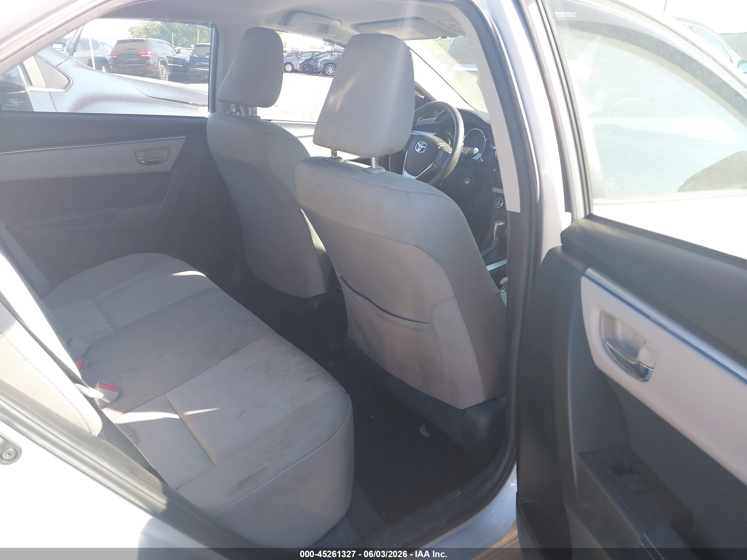2015 Toyota Corolla Le Silver vin: 2T1BURHE5FC456771
