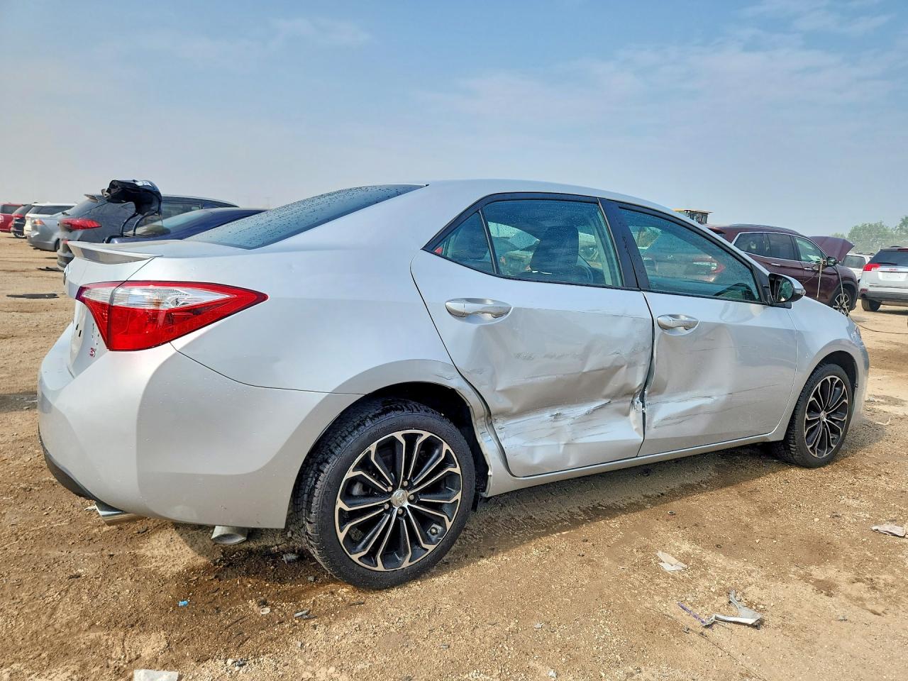 2015 Toyota Corolla S Plus Silver vin: 2T1BURHE5FC459931