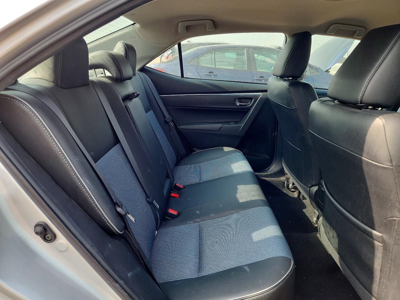 2015 Toyota Corolla S Plus Silver vin: 2T1BURHE5FC459931