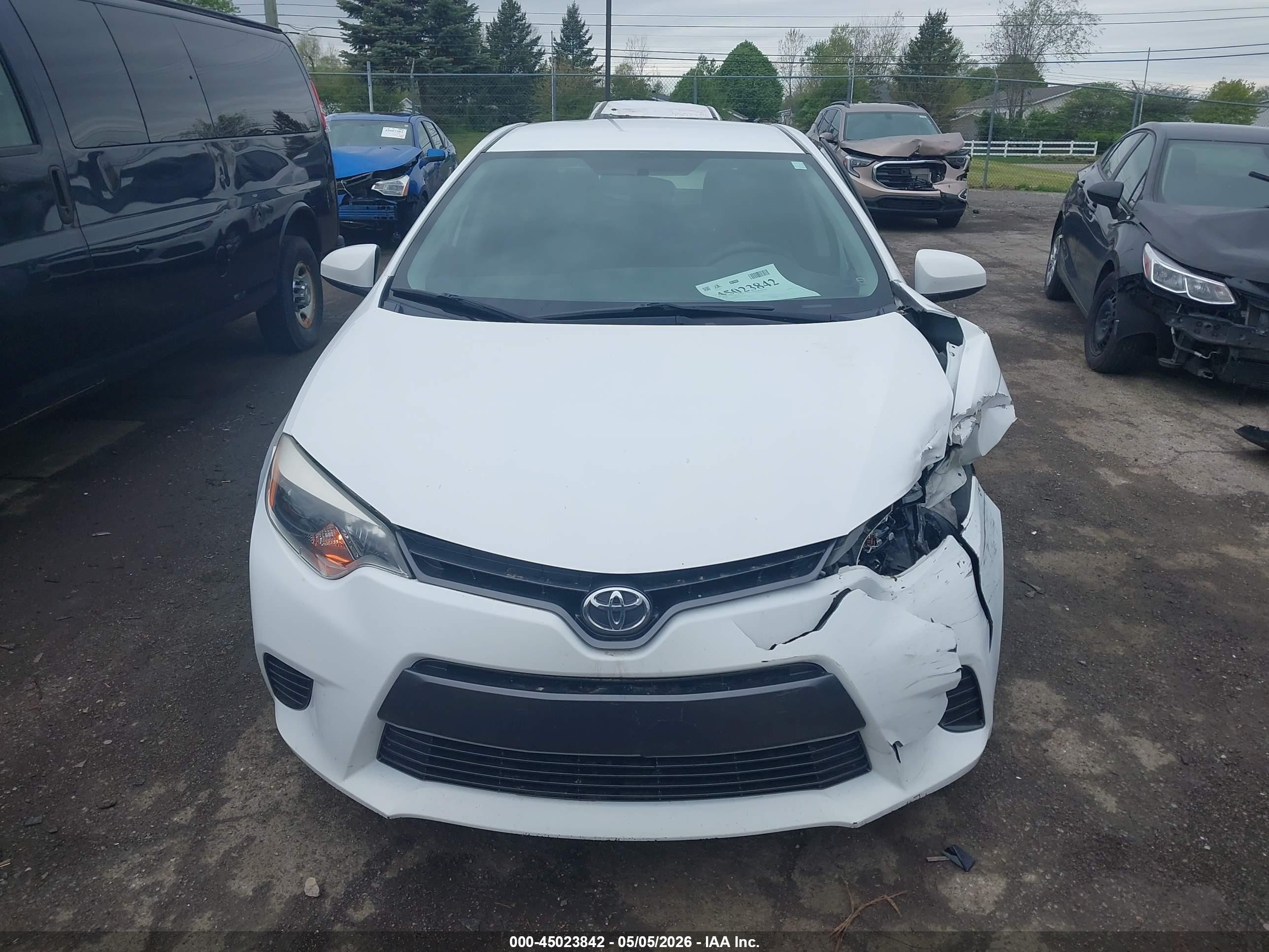 2015 Toyota Corolla Le White vin: 2T1BURHE5FC463591