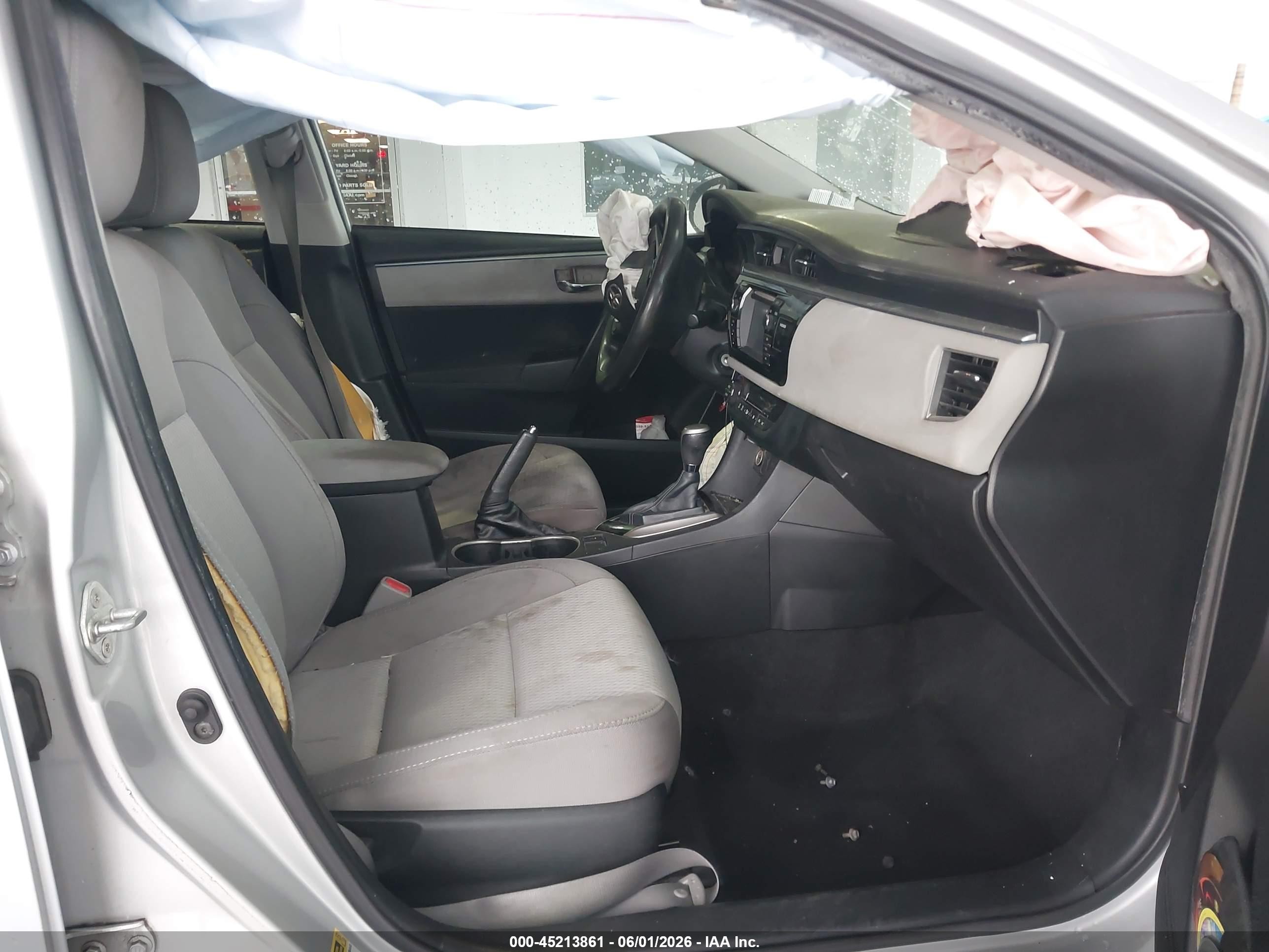 2015 Toyota Corolla Le Silver vin: 2T1BURHE5FC468645