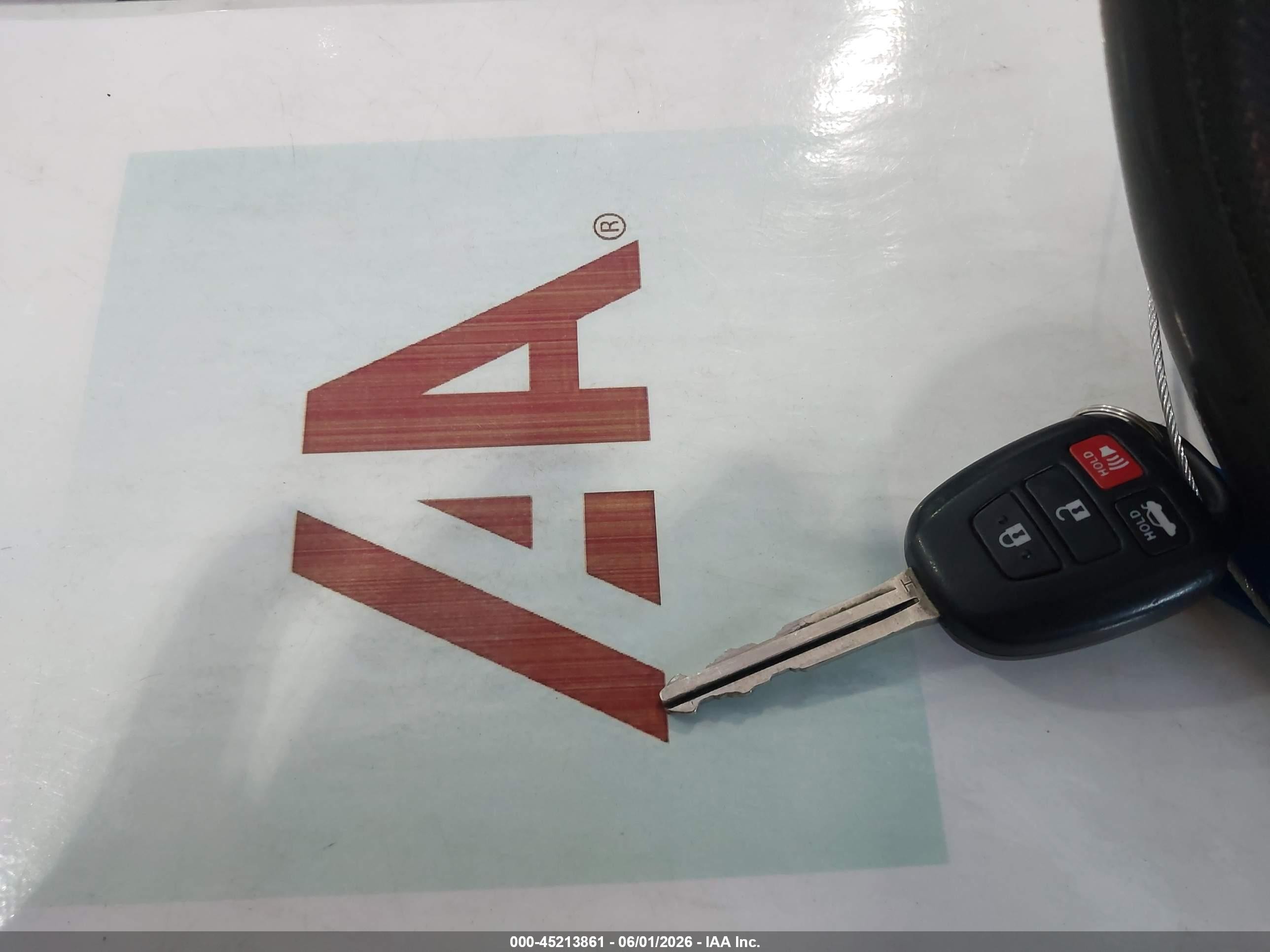 2015 Toyota Corolla Le Silver vin: 2T1BURHE5FC468645