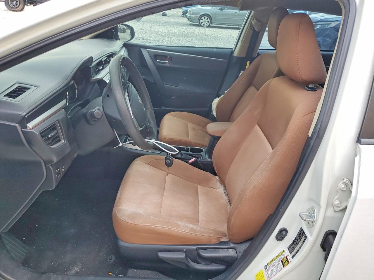 2015 Toyota Corolla Le White vin: 2T1BURHE5FC481251