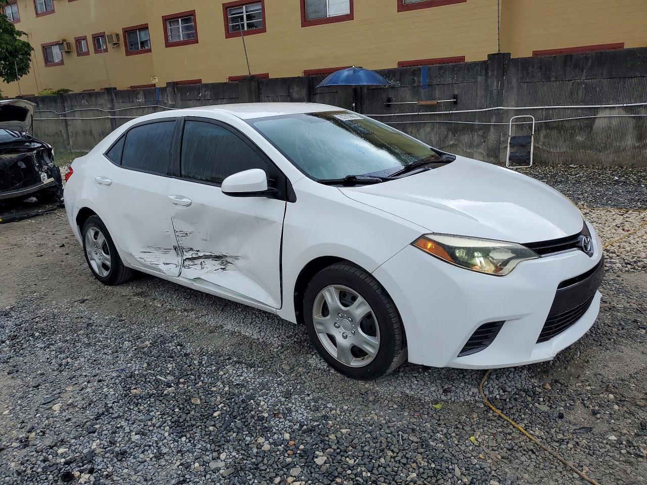 2015 Toyota Corolla Le White vin: 2T1BURHE5FC481251
