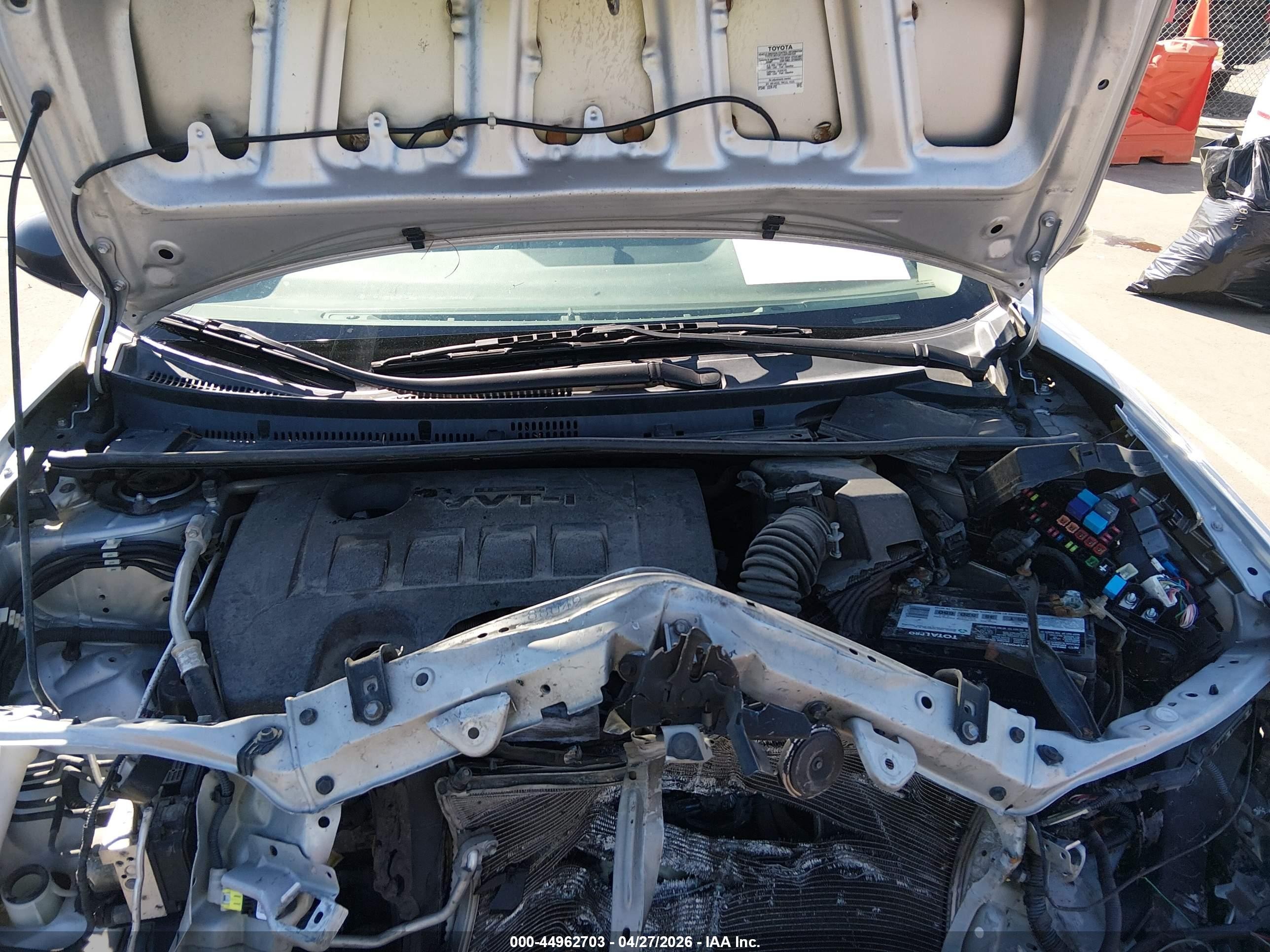 2016 Toyota Corolla S Plus Silver vin: 2T1BURHE5GC607402