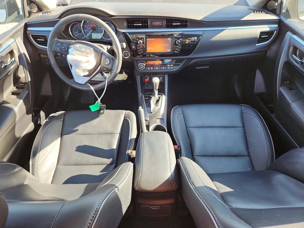 2016 Toyota Corolla Le Premium White vin: 2T1BURHE5GC664490