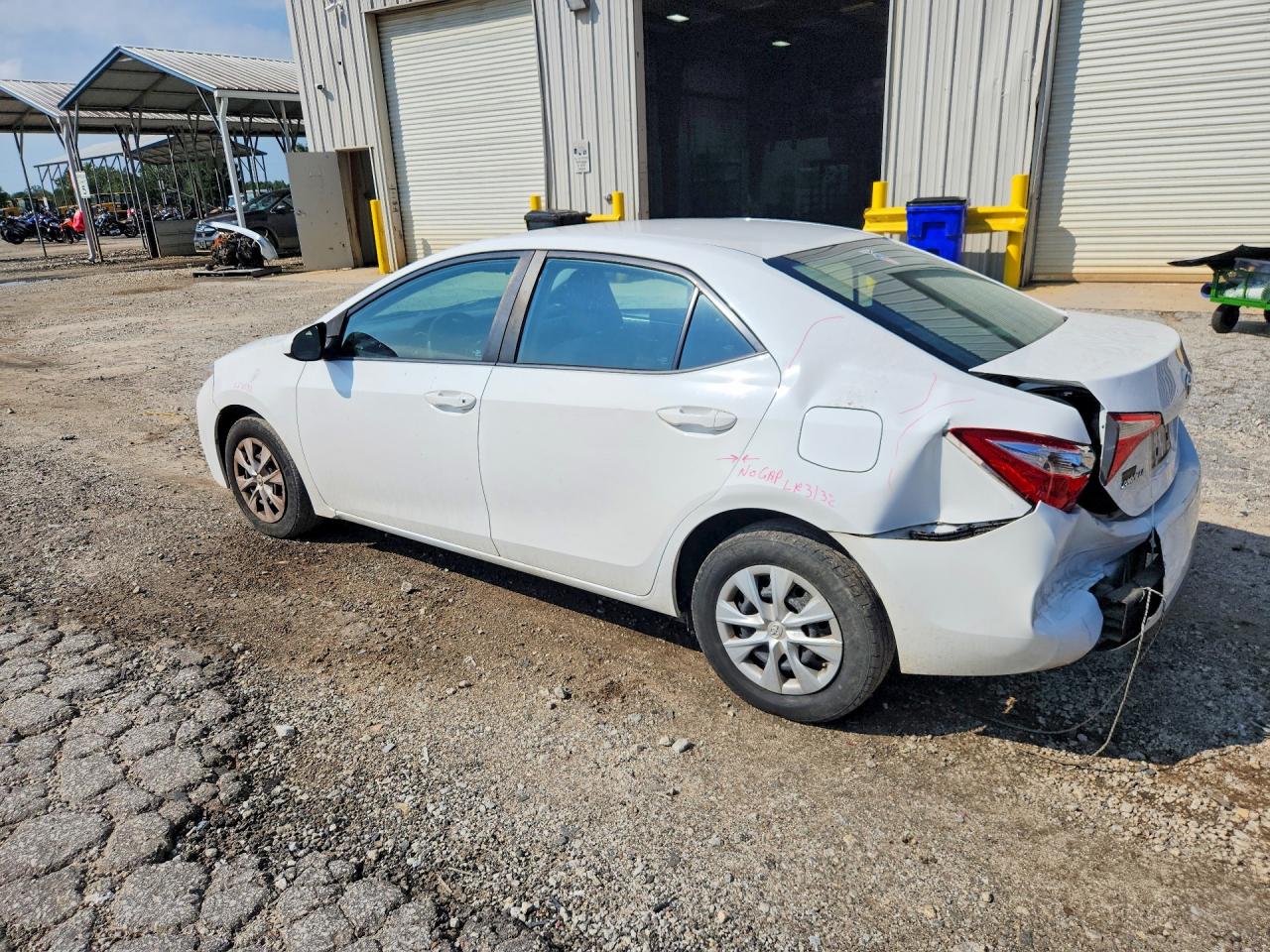 2016 Toyota Corolla L Белый vin: 2T1BURHE5GC707192
