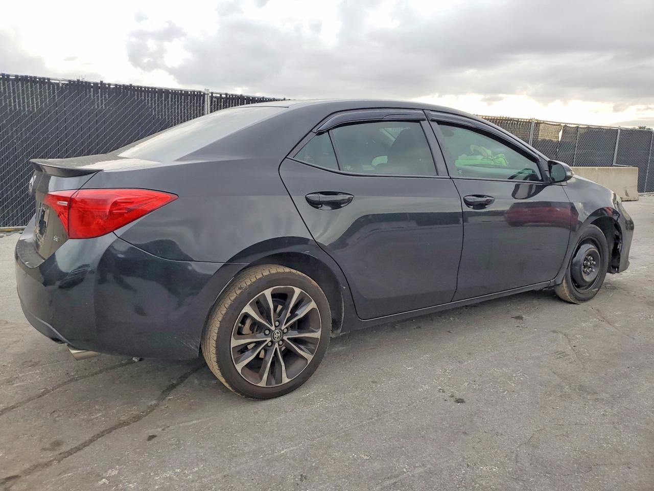 2017 Toyota Corolla Se Black vin: 2T1BURHE5HC777390