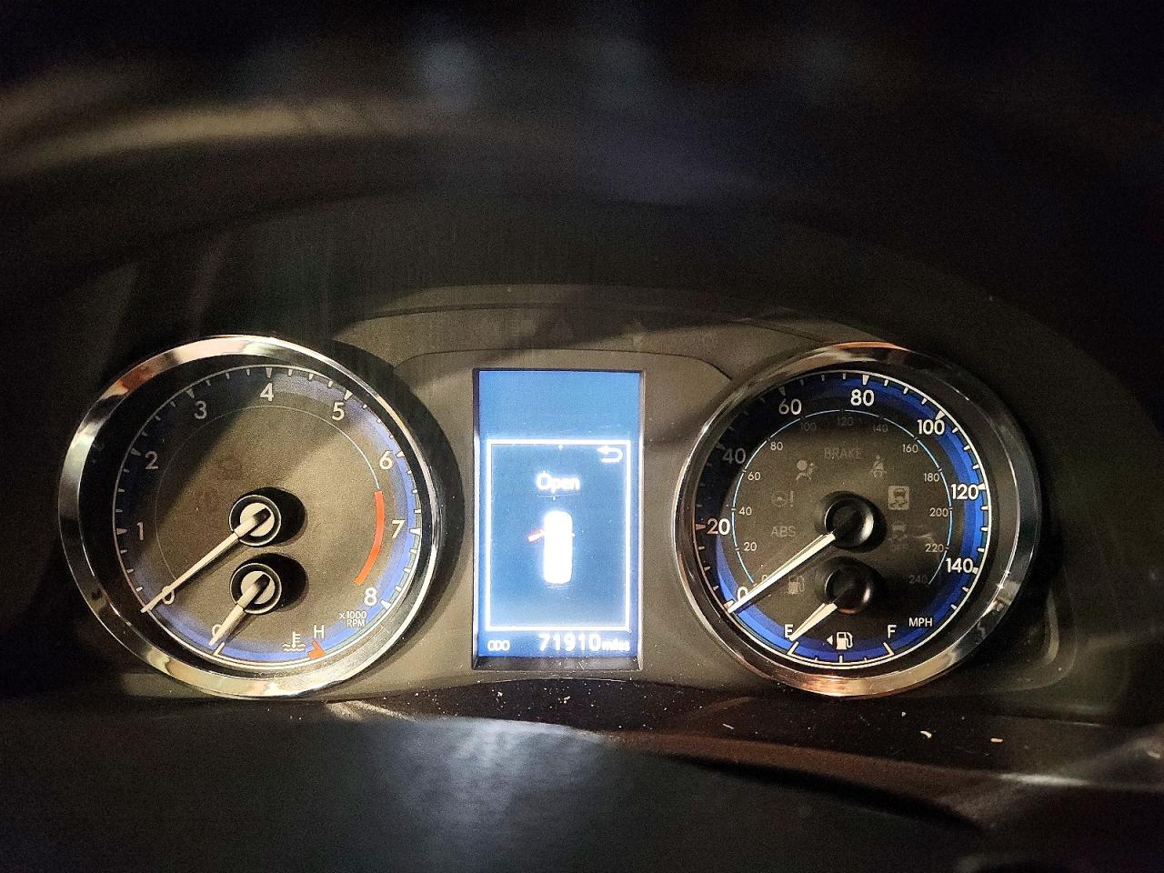 2017 Toyota Corolla Se Серебряный vin: 2T1BURHE5HC791418