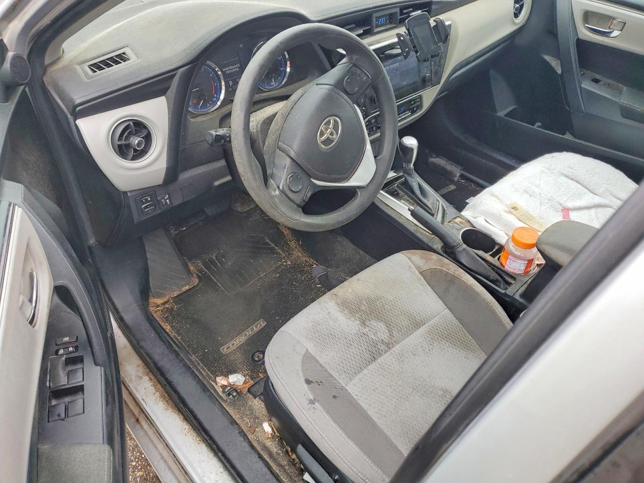 2017 Toyota Corolla Le Silver vin: 2T1BURHE5HC792567