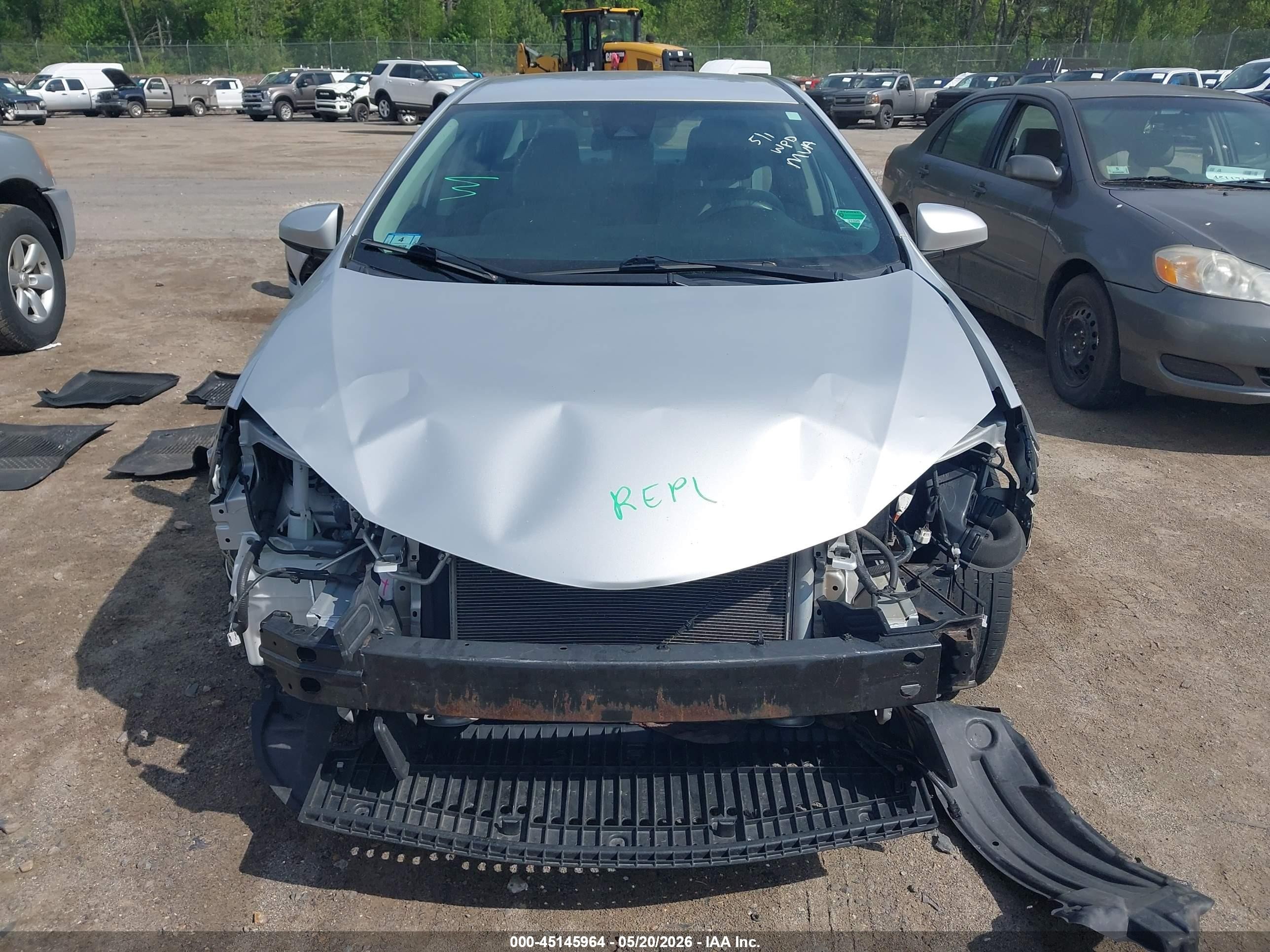 2017 Toyota Corolla Le Silver vin: 2T1BURHE5HC959350