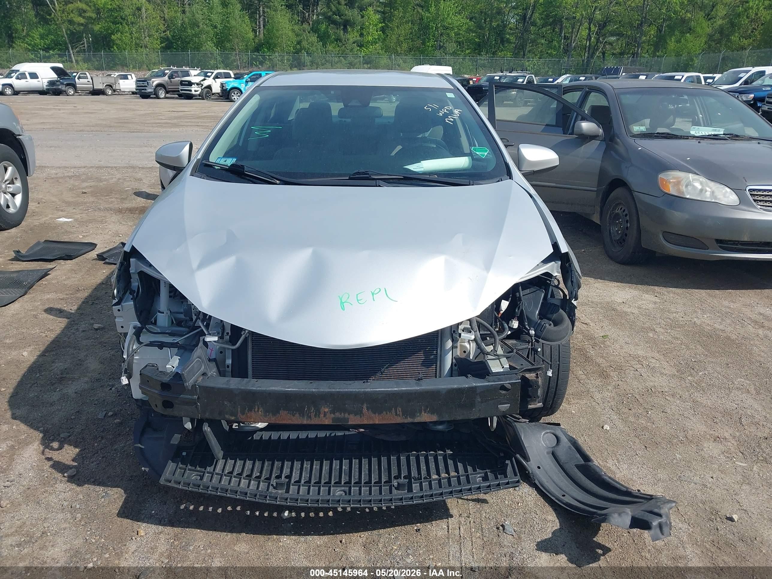 2017 Toyota Corolla Le Silver vin: 2T1BURHE5HC959350