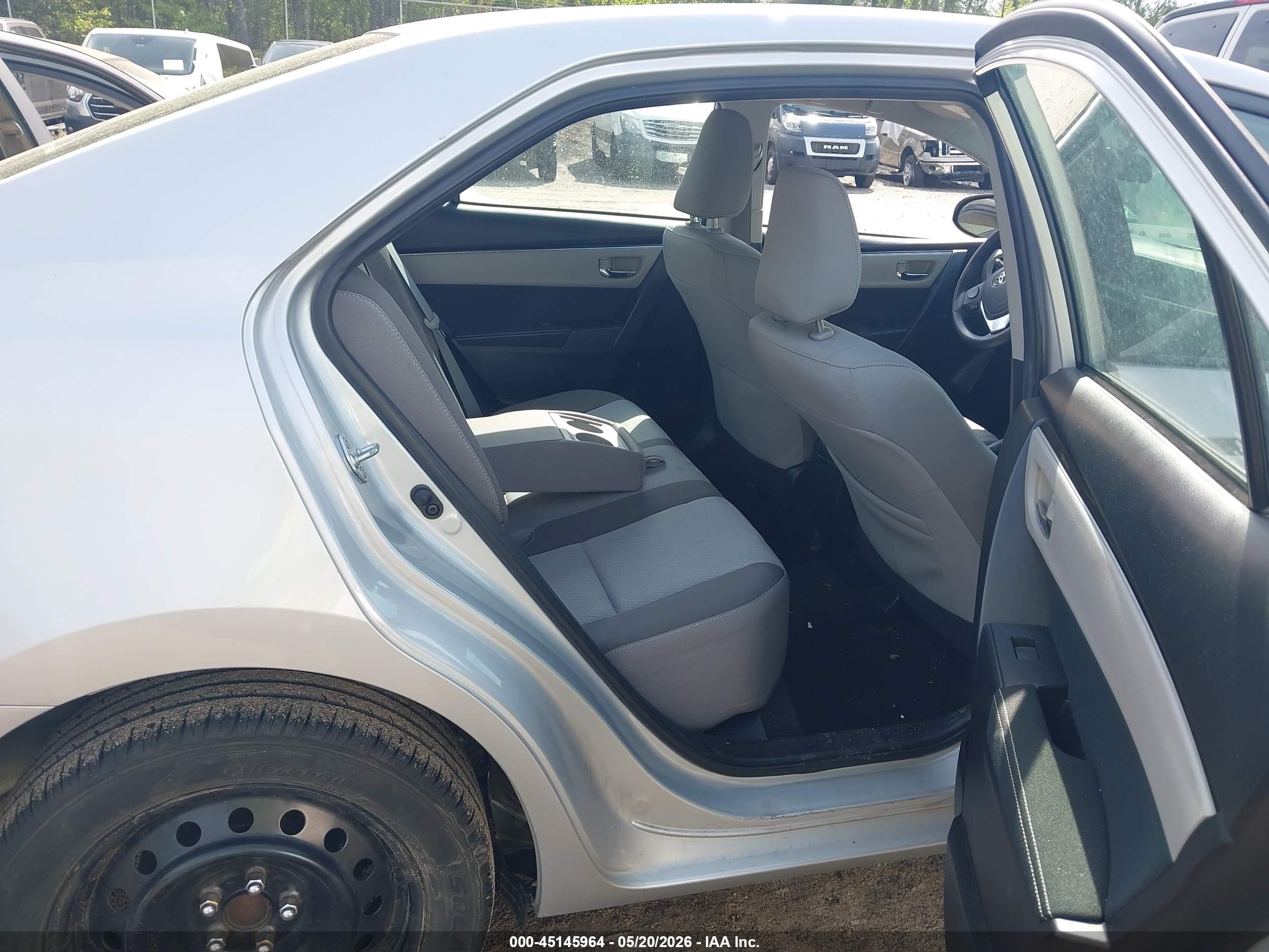 2017 Toyota Corolla Le Silver vin: 2T1BURHE5HC959350