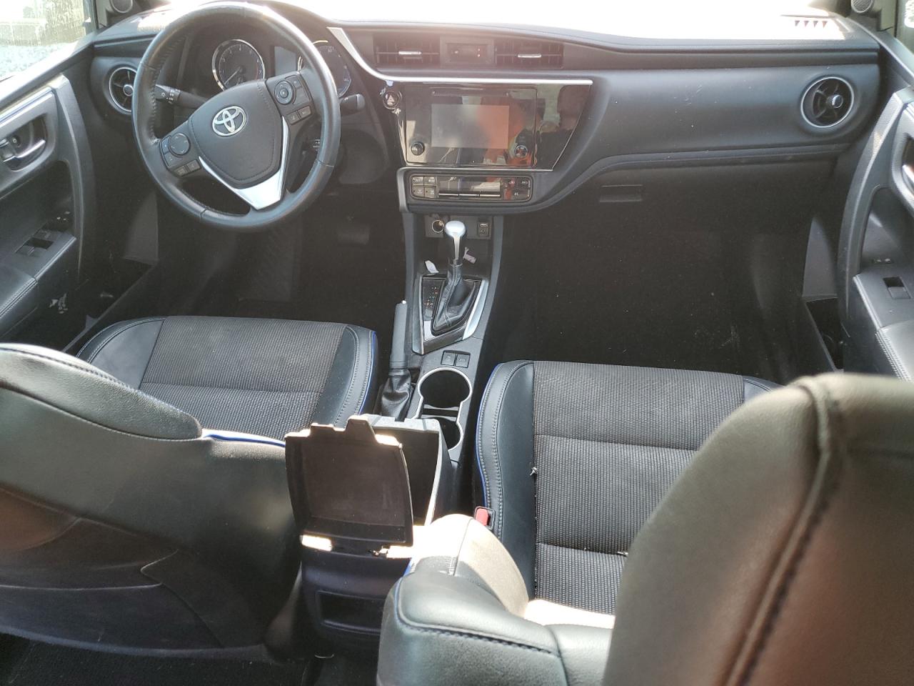 2018 Toyota Corolla L Black vin: 2T1BURHE5JC080727