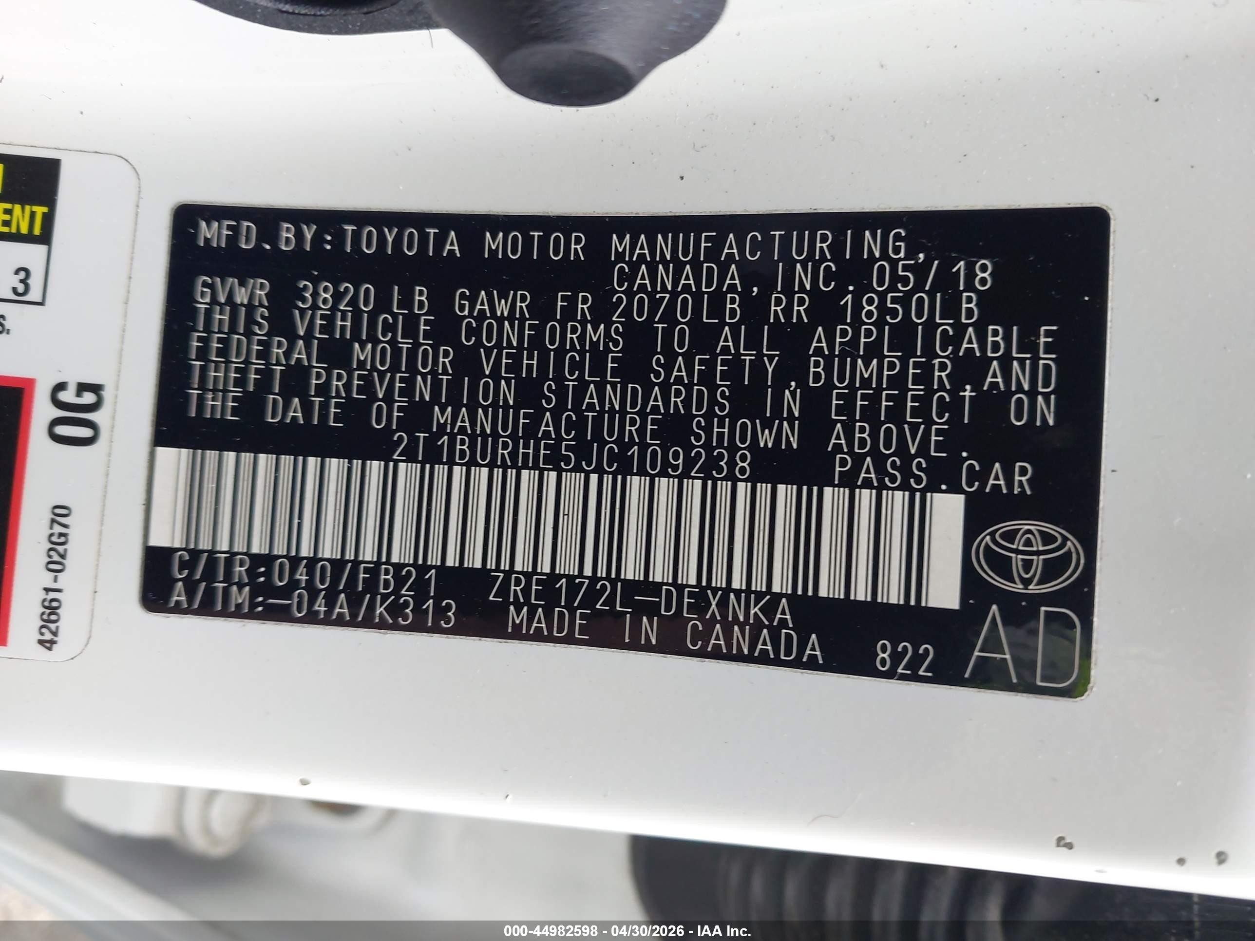 2018 Toyota Corolla Le White vin: 2T1BURHE5JC109238