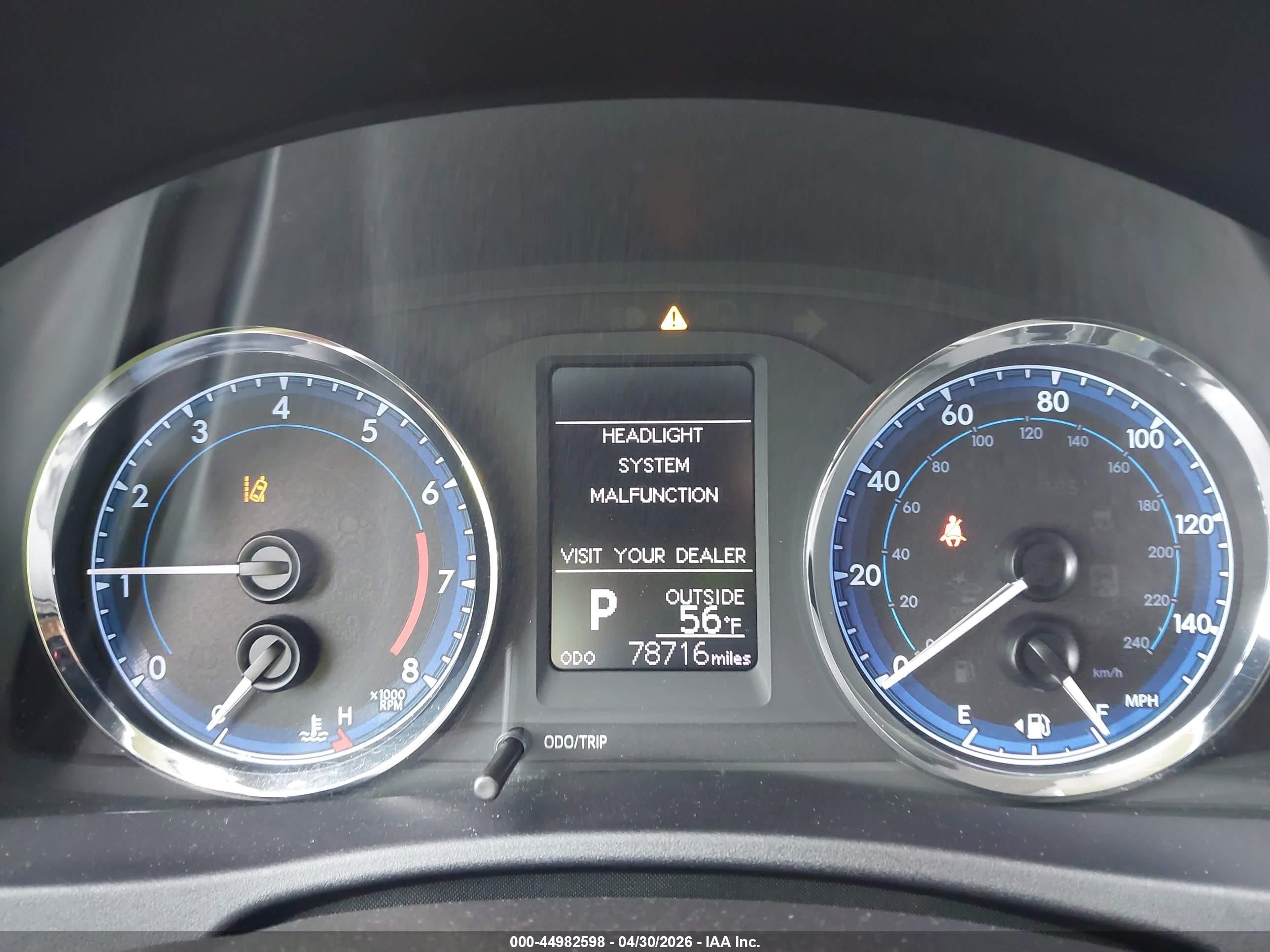 2018 Toyota Corolla Le White vin: 2T1BURHE5JC109238