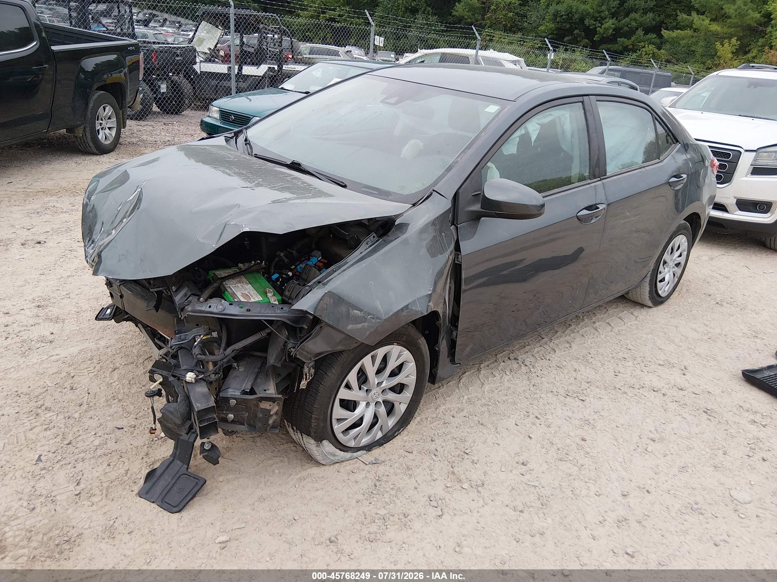 2018 Toyota Corolla Le Gray vin: 2T1BURHE5JC993827