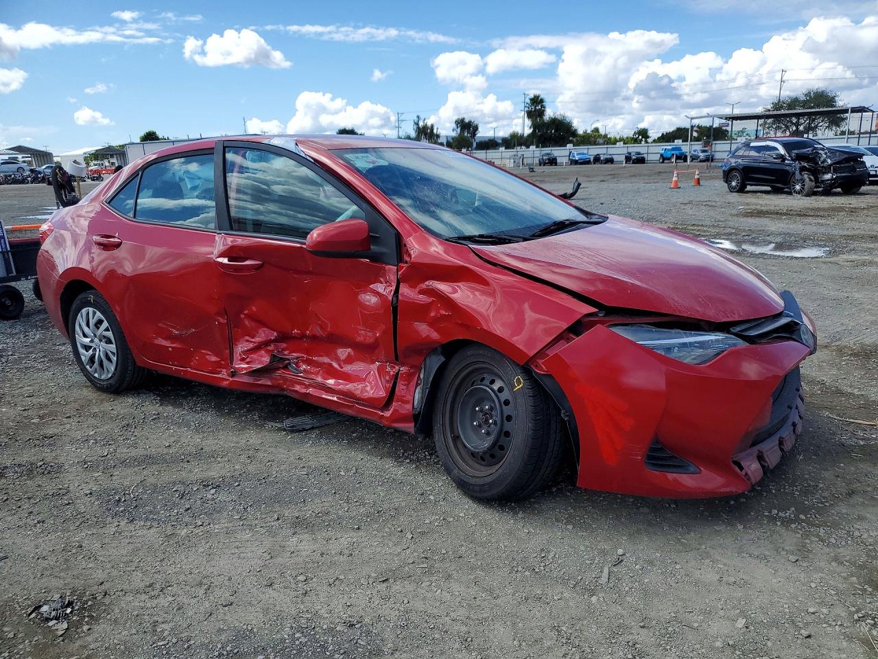 2019 Toyota Corolla Le Red vin: 2T1BURHE5KC232670