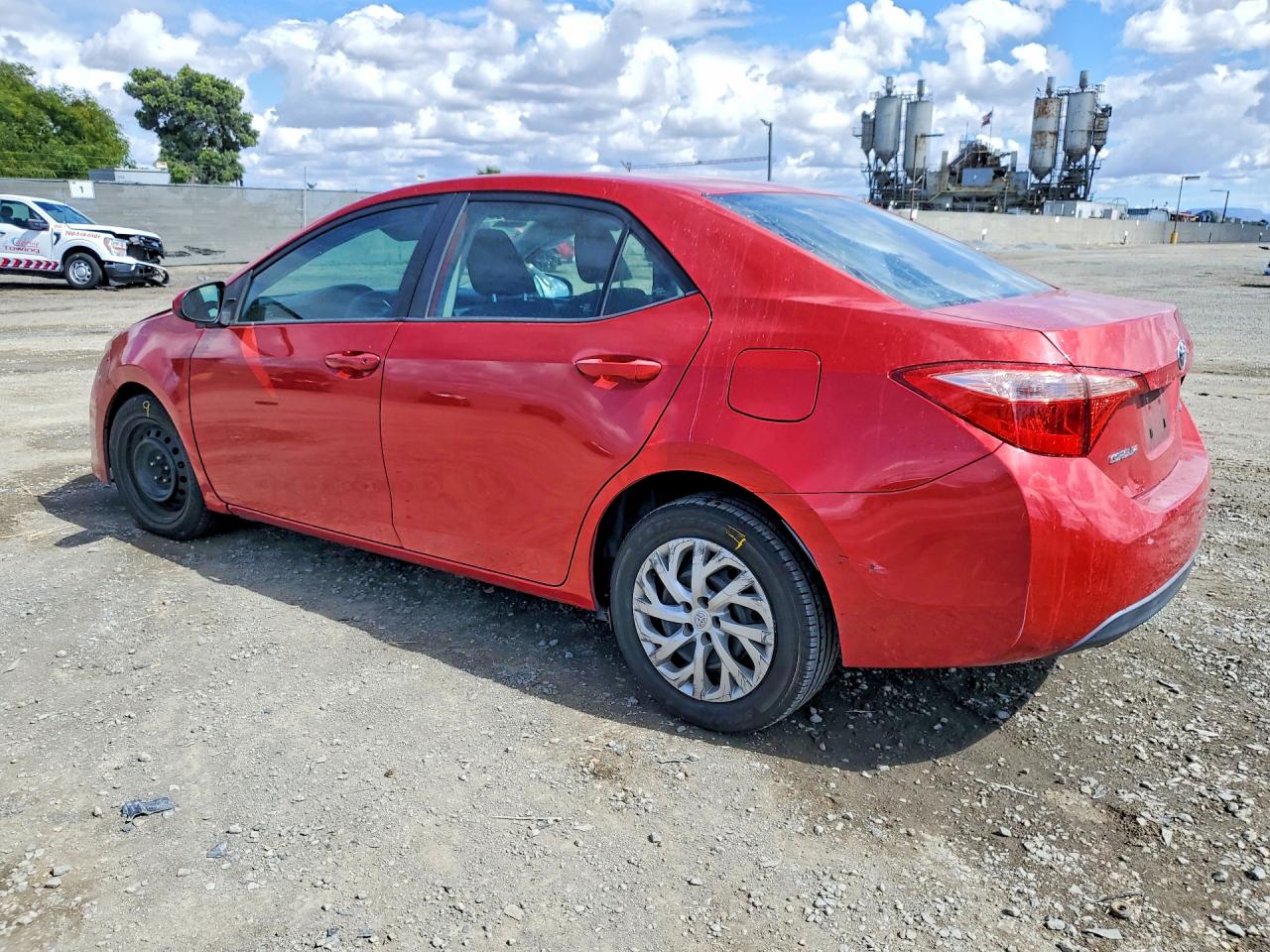 2019 Toyota Corolla Le Red vin: 2T1BURHE5KC232670