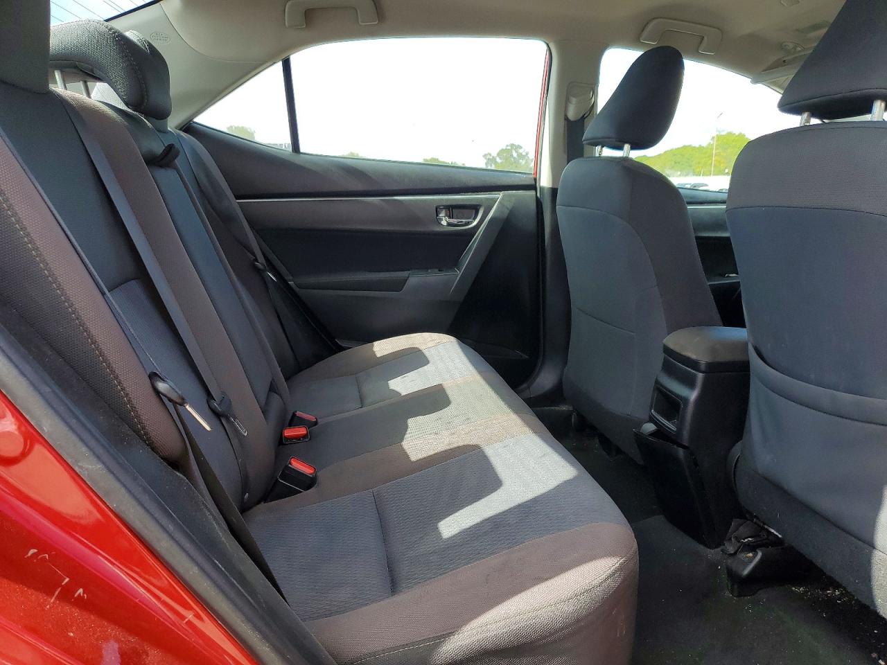 2019 Toyota Corolla Le Red vin: 2T1BURHE5KC232670
