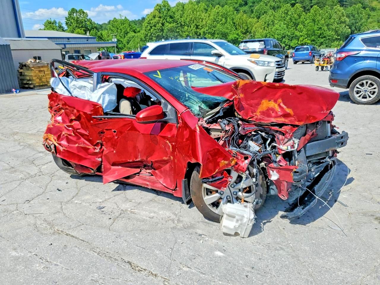 2014 Toyota Corolla Le Maroon vin: 2T1BURHE6EC001104