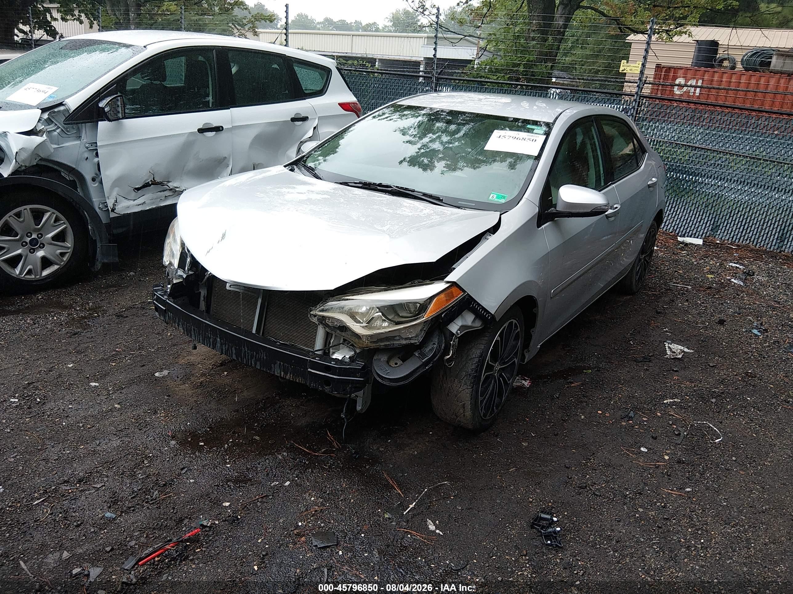 2014 Toyota Corolla S Plus Silver vin: 2T1BURHE6EC057897