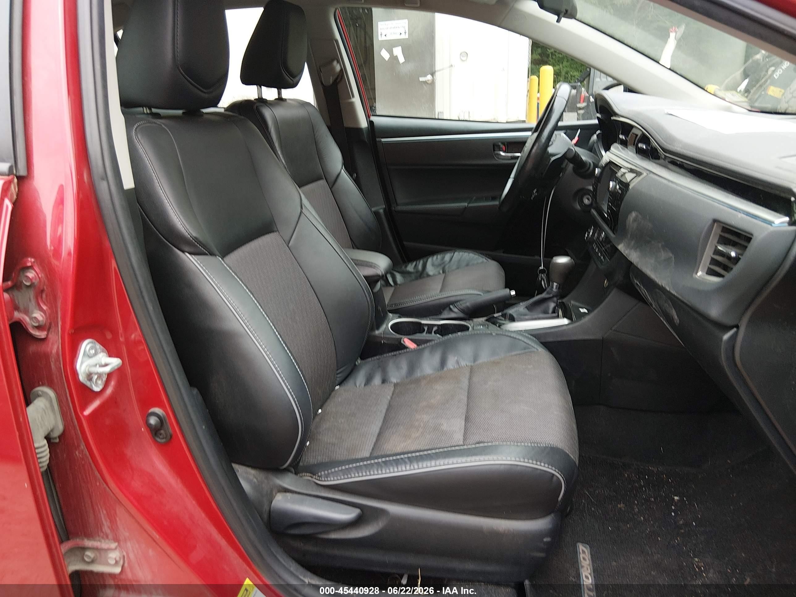 2014 Toyota Corolla S Plus Red vin: 2T1BURHE6EC060847