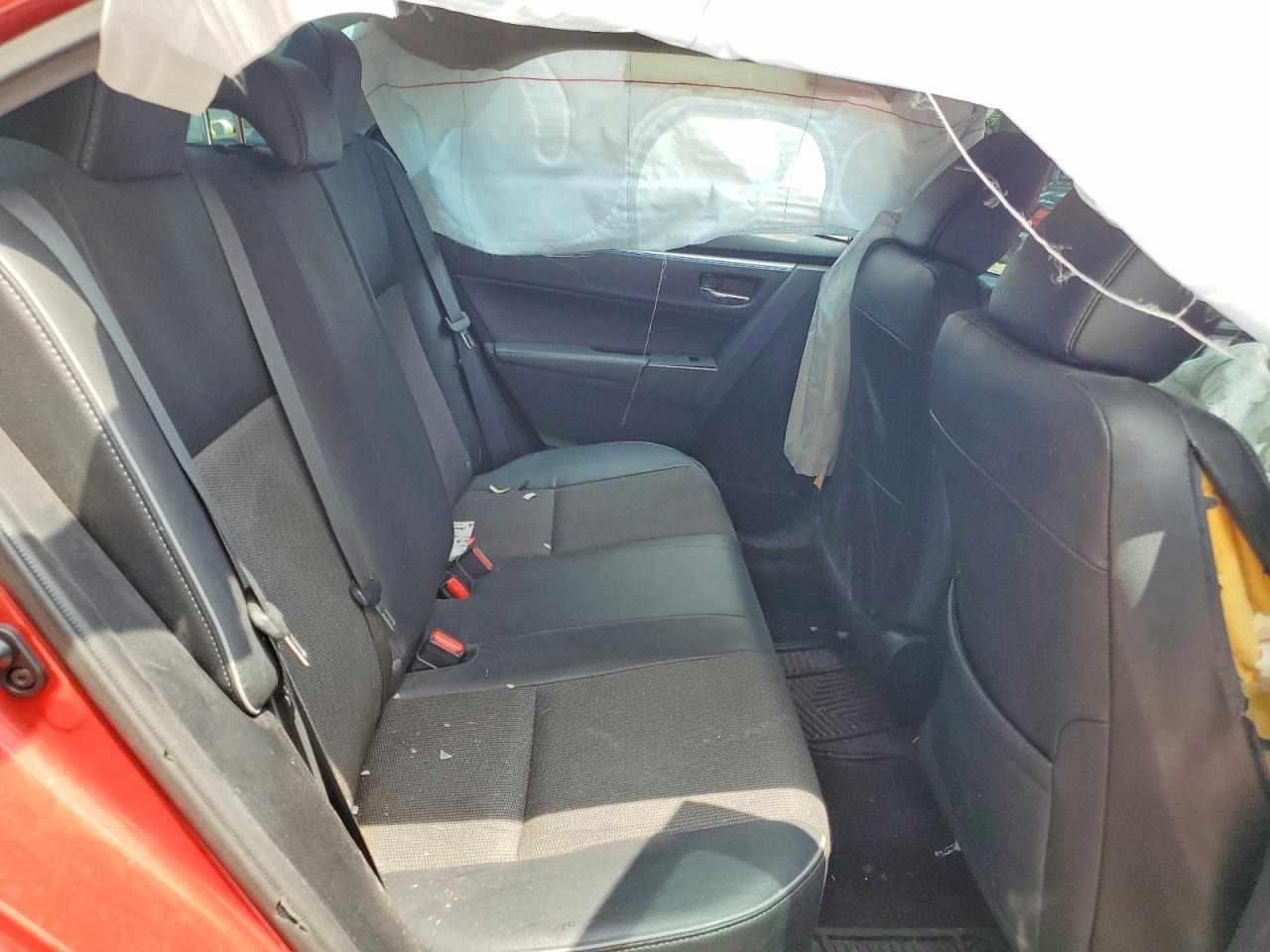 2014 Toyota Corolla S Plus Red vin: 2T1BURHE6EC063182