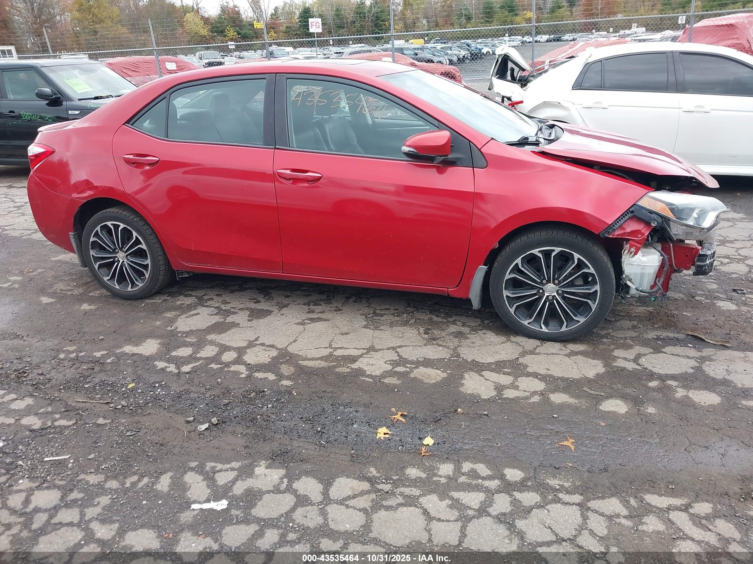 2014 Toyota Corolla S Plus Red vin: 2T1BURHE6EC078491