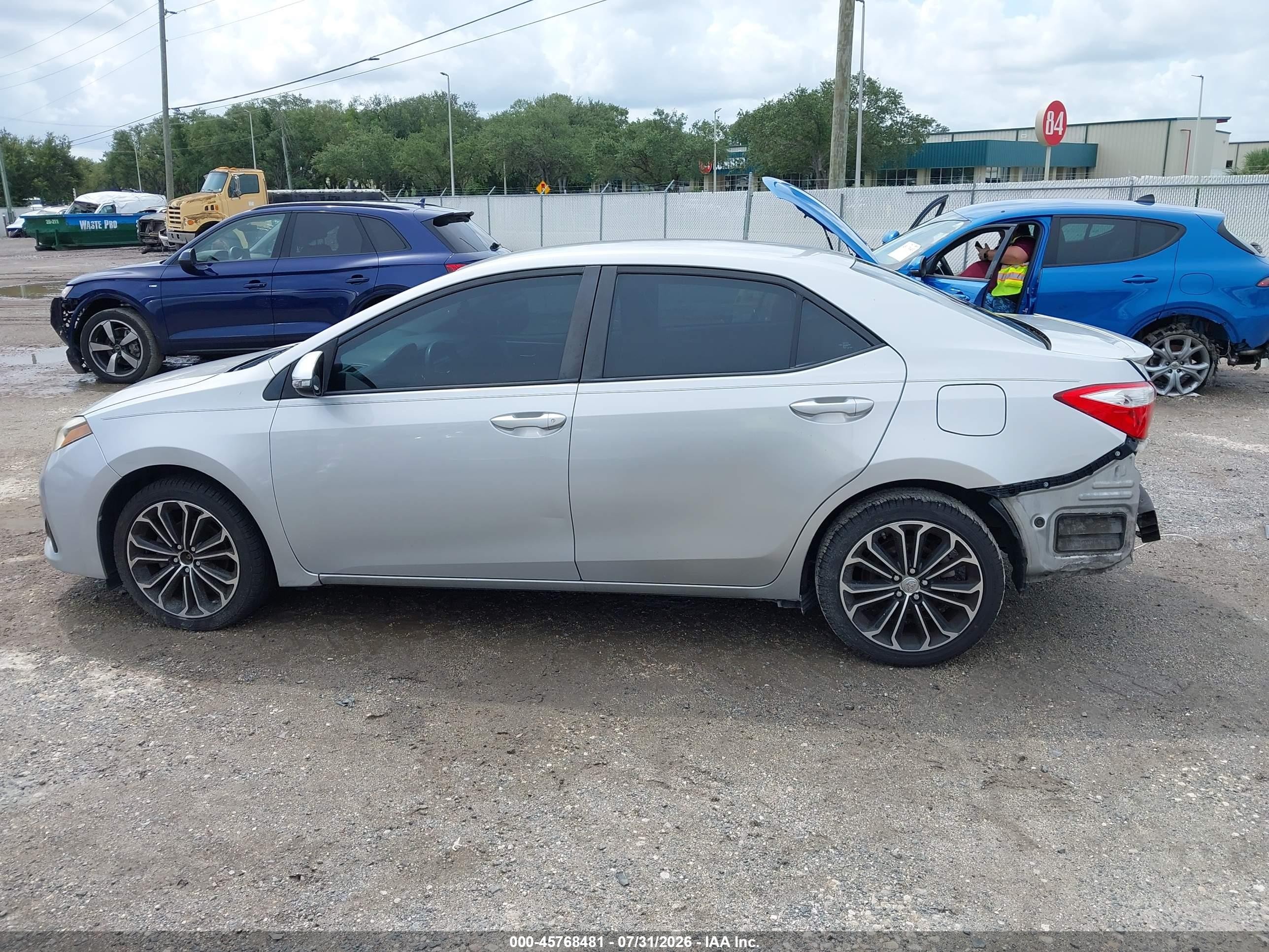 2014 Toyota Corolla S Plus Silver vin: 2T1BURHE6EC087109
