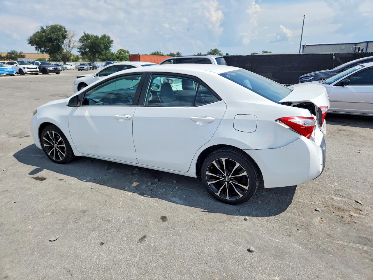 2014 Toyota Corolla Le White vin: 2T1BURHE6EC137992