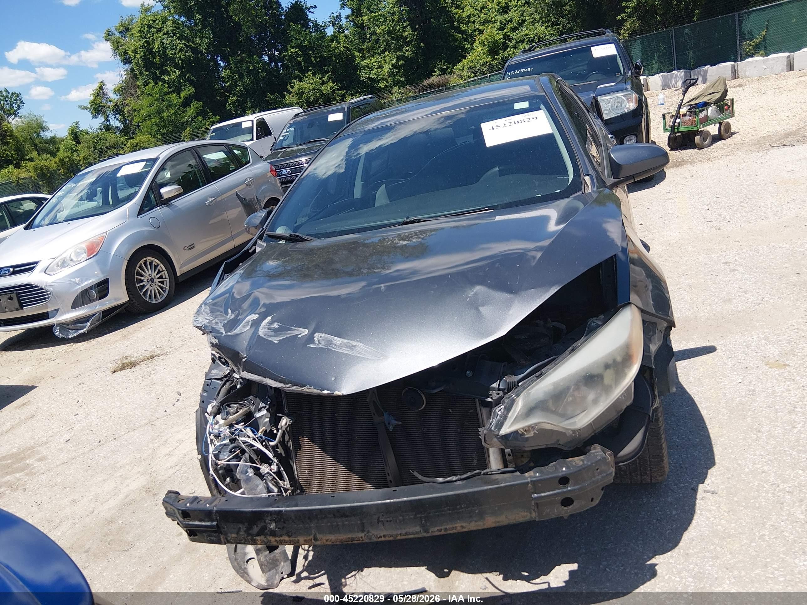 2014 Toyota Corolla Le Gray vin: 2T1BURHE6EC147728