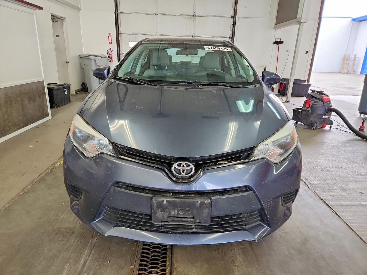 2014 Toyota Corolla Le Blue vin: 2T1BURHE6EC180003