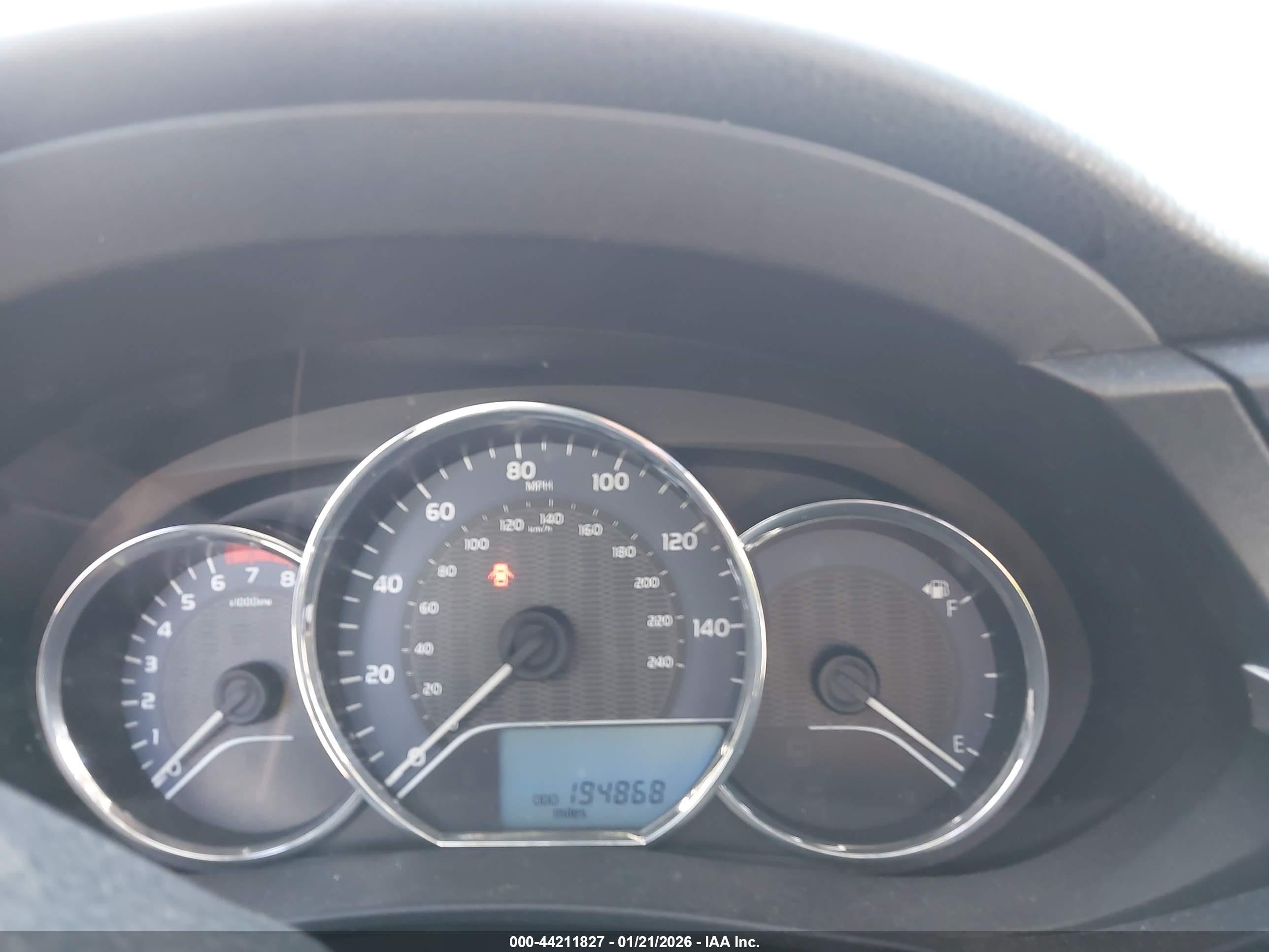 2014 Toyota Corolla Le Red vin: 2T1BURHE6EC211010
