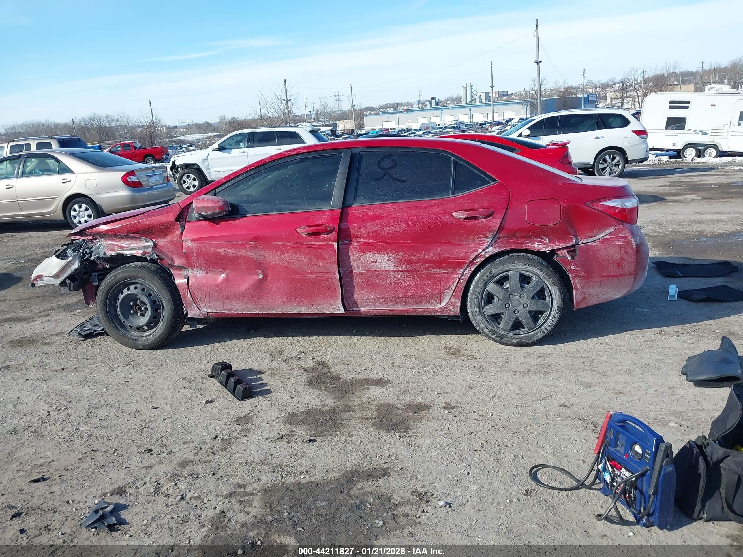 2014 Toyota Corolla Le Red vin: 2T1BURHE6EC211010