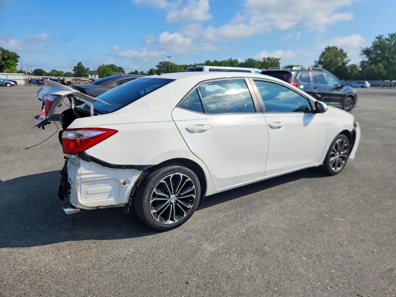 2014 Toyota Corolla S Plus White vin: 2T1BURHE6EC217468